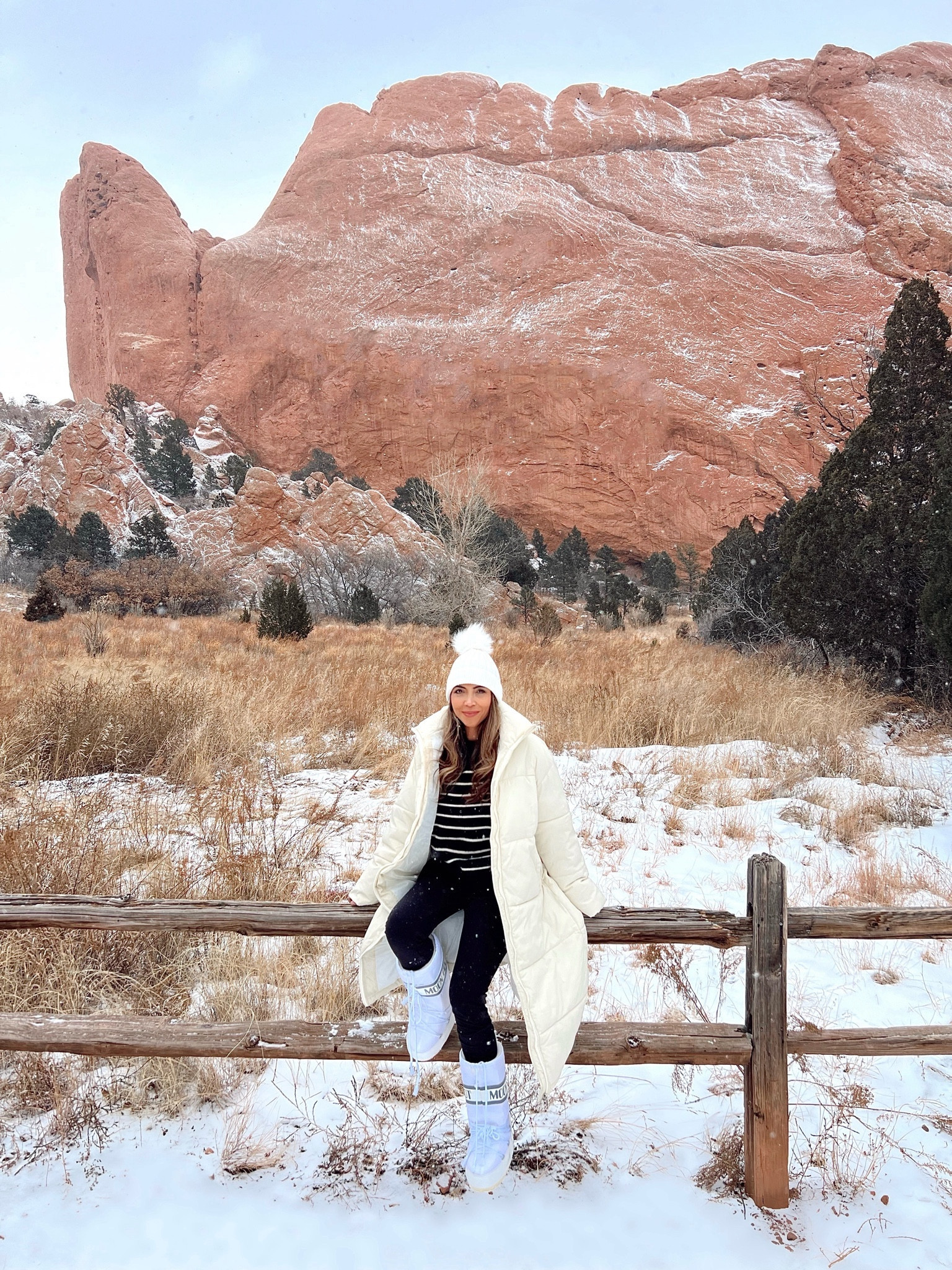 Winter outfit 
Moon boots 
Striped sweater 
Thermal leggings 
Amazon finds 


#LTKstyletip #LTKtravel