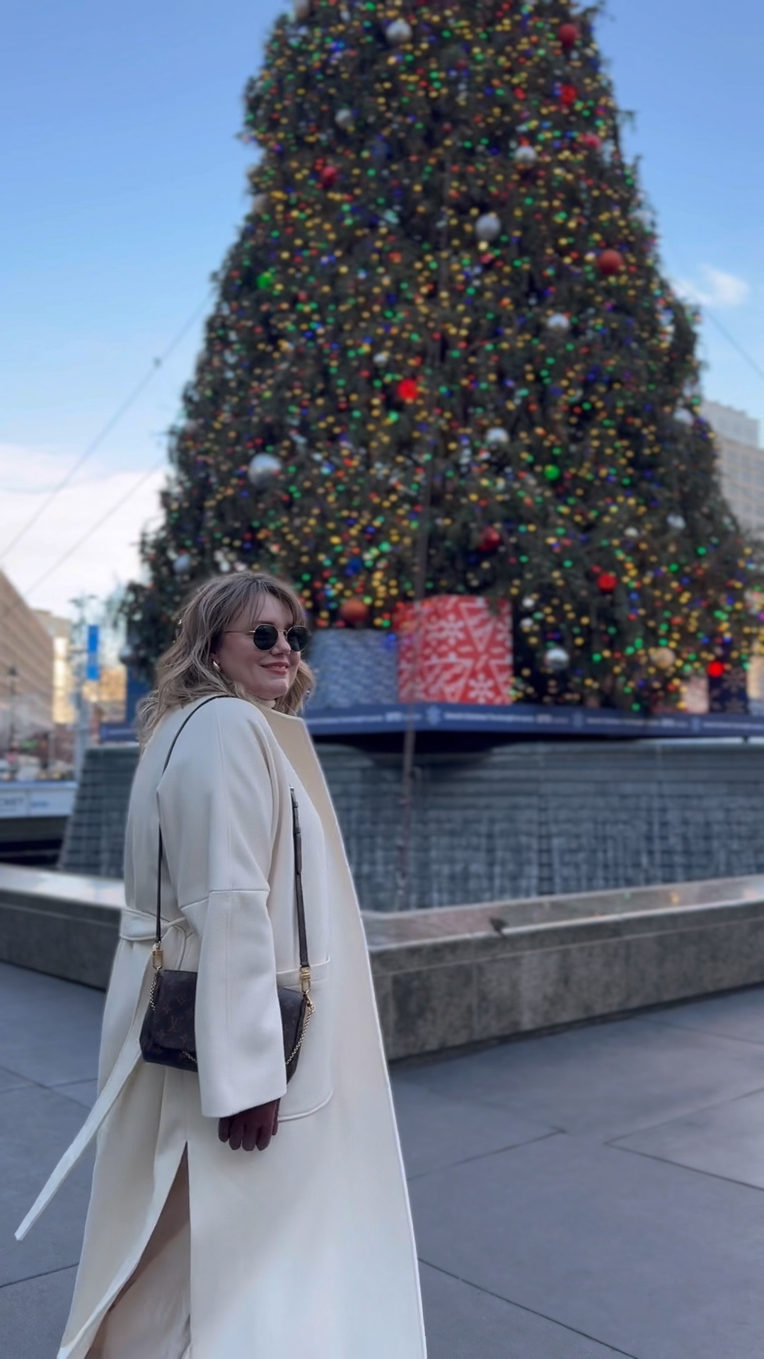 Winter white holiday outfit! 

#LTKPlusSize #LTKMidsize #LTKHoliday