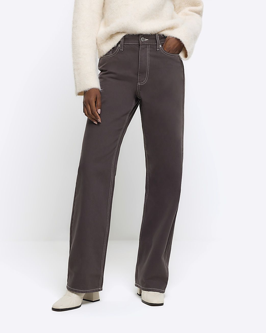 Brown high waisted relaxed straight fit jeans | River Island (UK & IE)