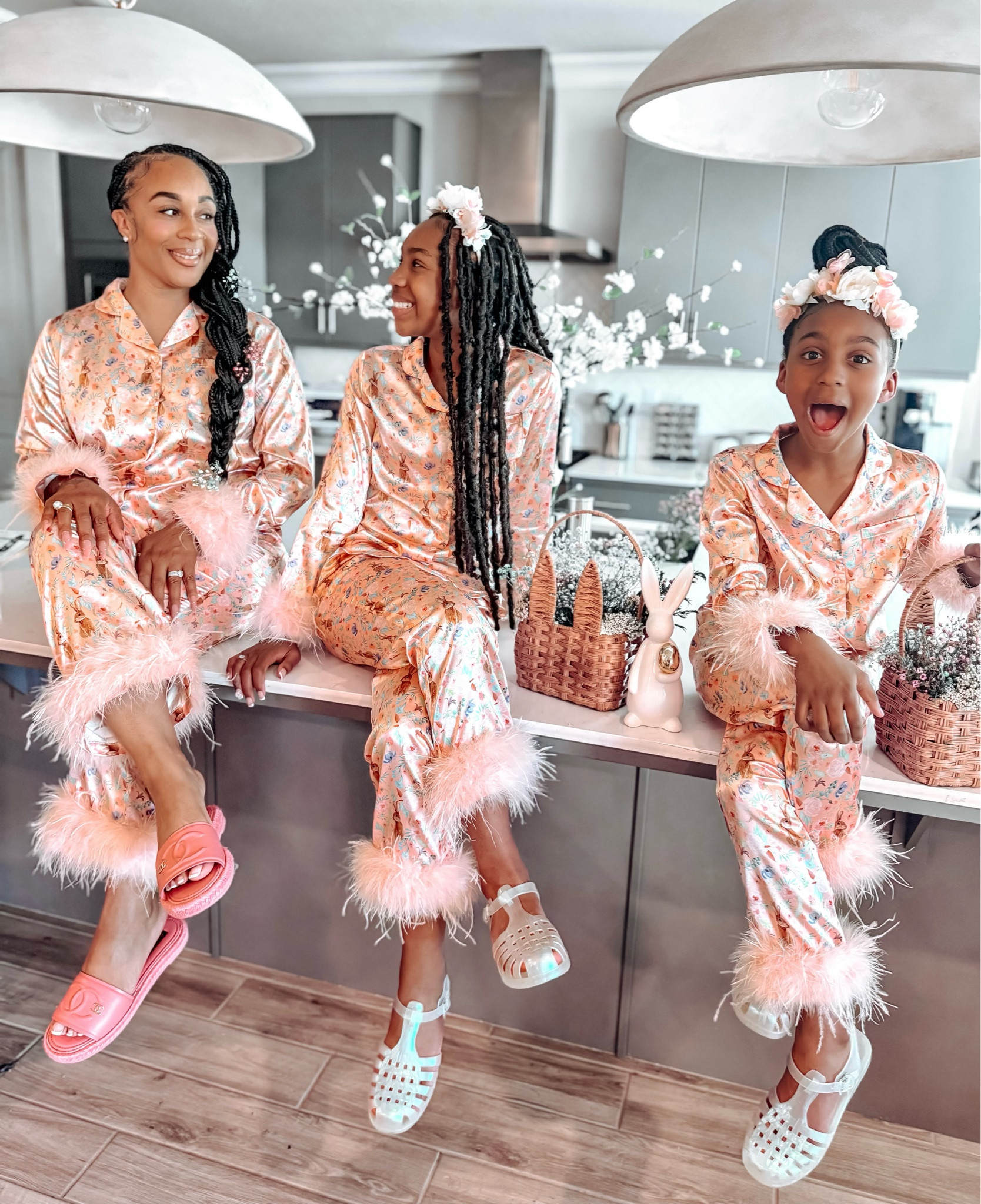 Mommy and me Easter Pajamas ✨❤️

Easter pajamas, Easter outfits, Easter basket ideas, Easter family matching 

#LTKkids #LTKSeasonal #LTKfamily