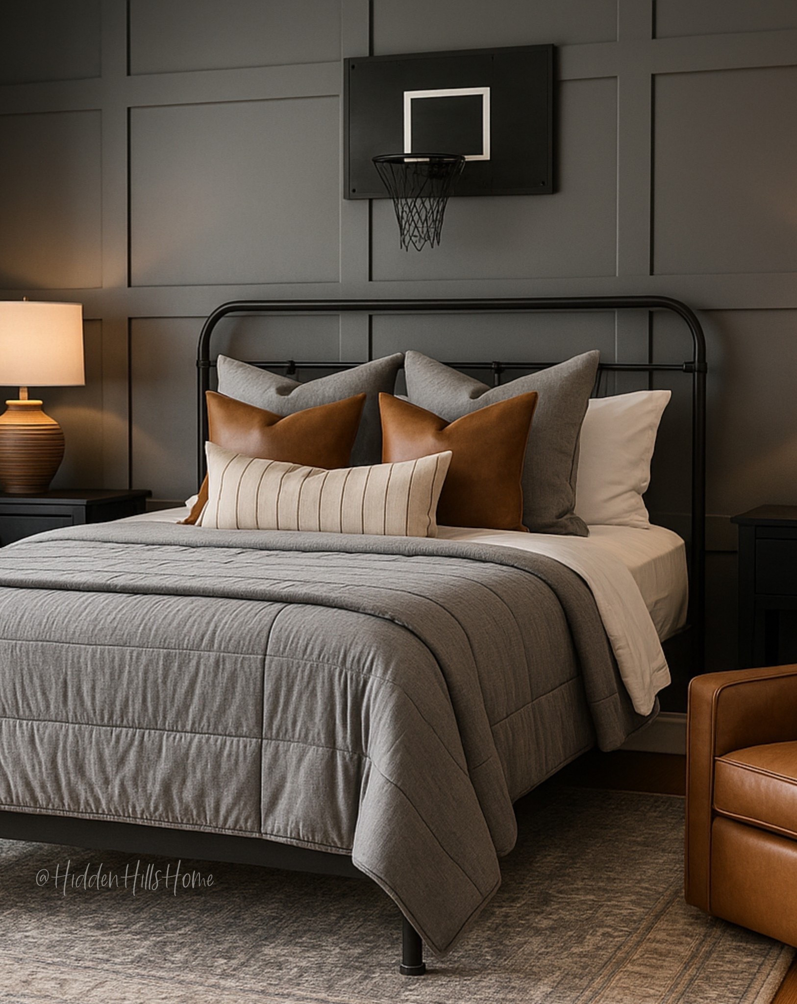 Teen boys bedroom with board and batten! Masculine teen bedroom decor, boys room design, boys room bedding, home decor #boysbedroom

#LTKHome #LTKSaleAlert #LTKKids