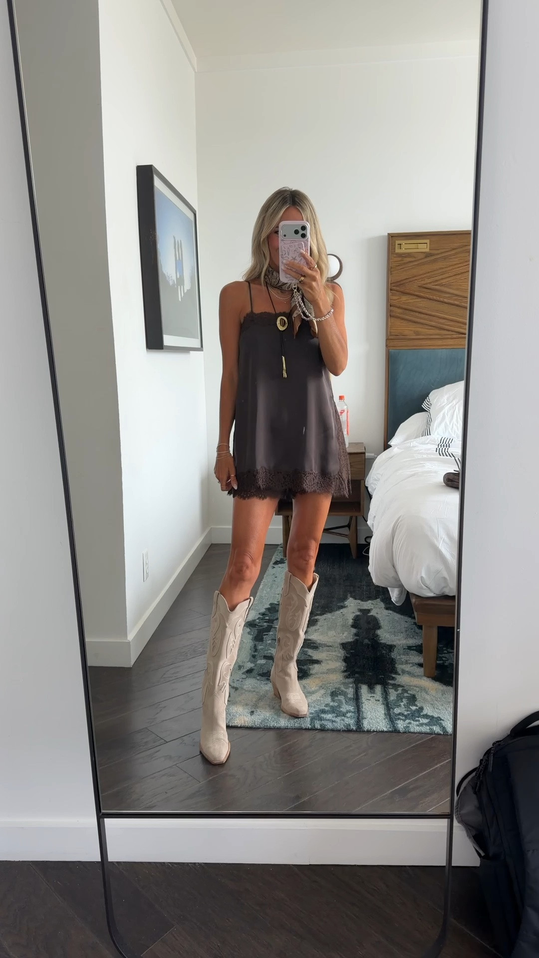 What I’m wearing in Nashville today! Xs in lace trim top and shorts (both on sale and multiple colors!)


Country concert outfit, Nashville outfit, western outfit

#LTKOver40 #LTKSaleAlert #LTKPetite