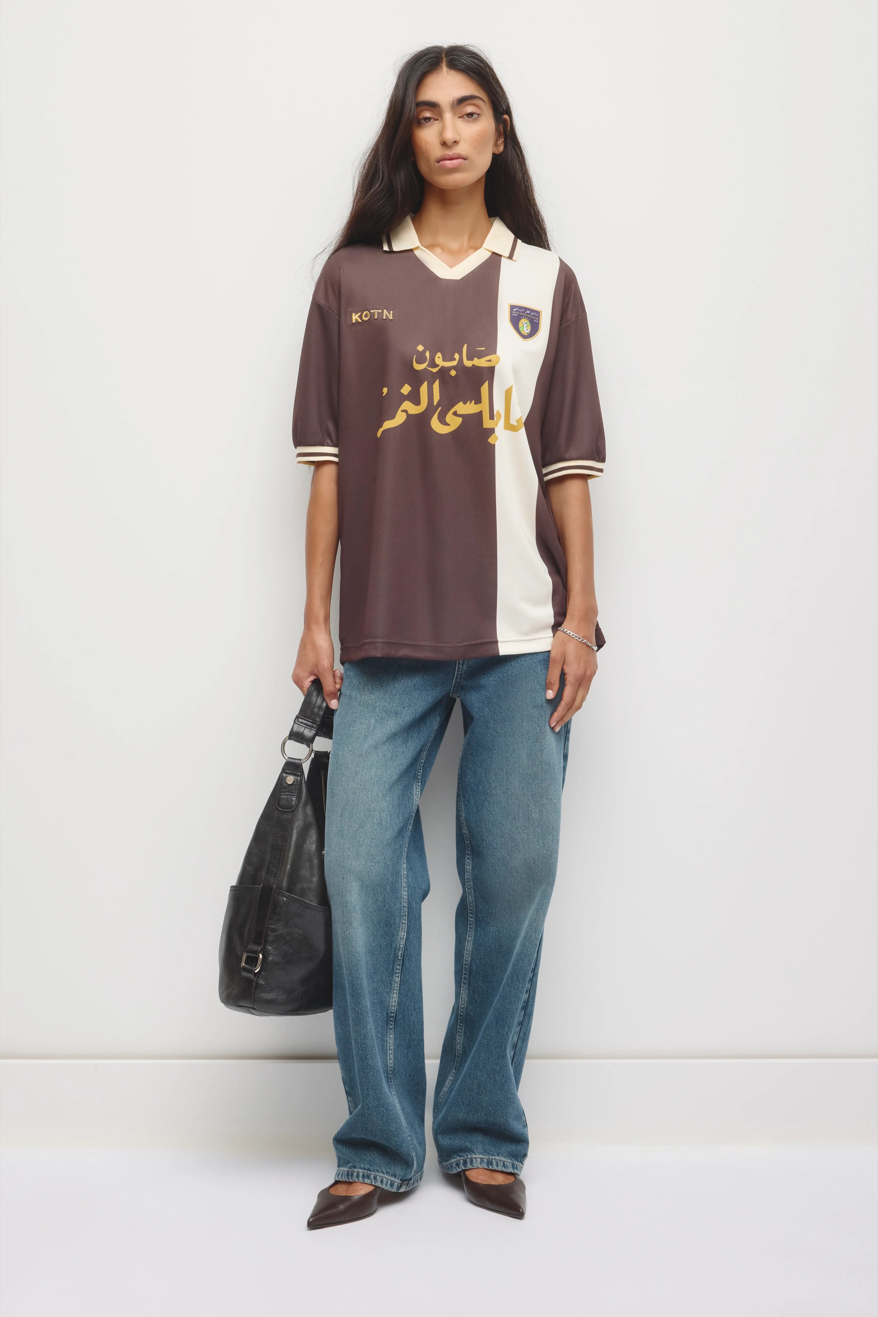Kotn Short Sleeve Soccer Jersey in Espresso/Birch | Kotn