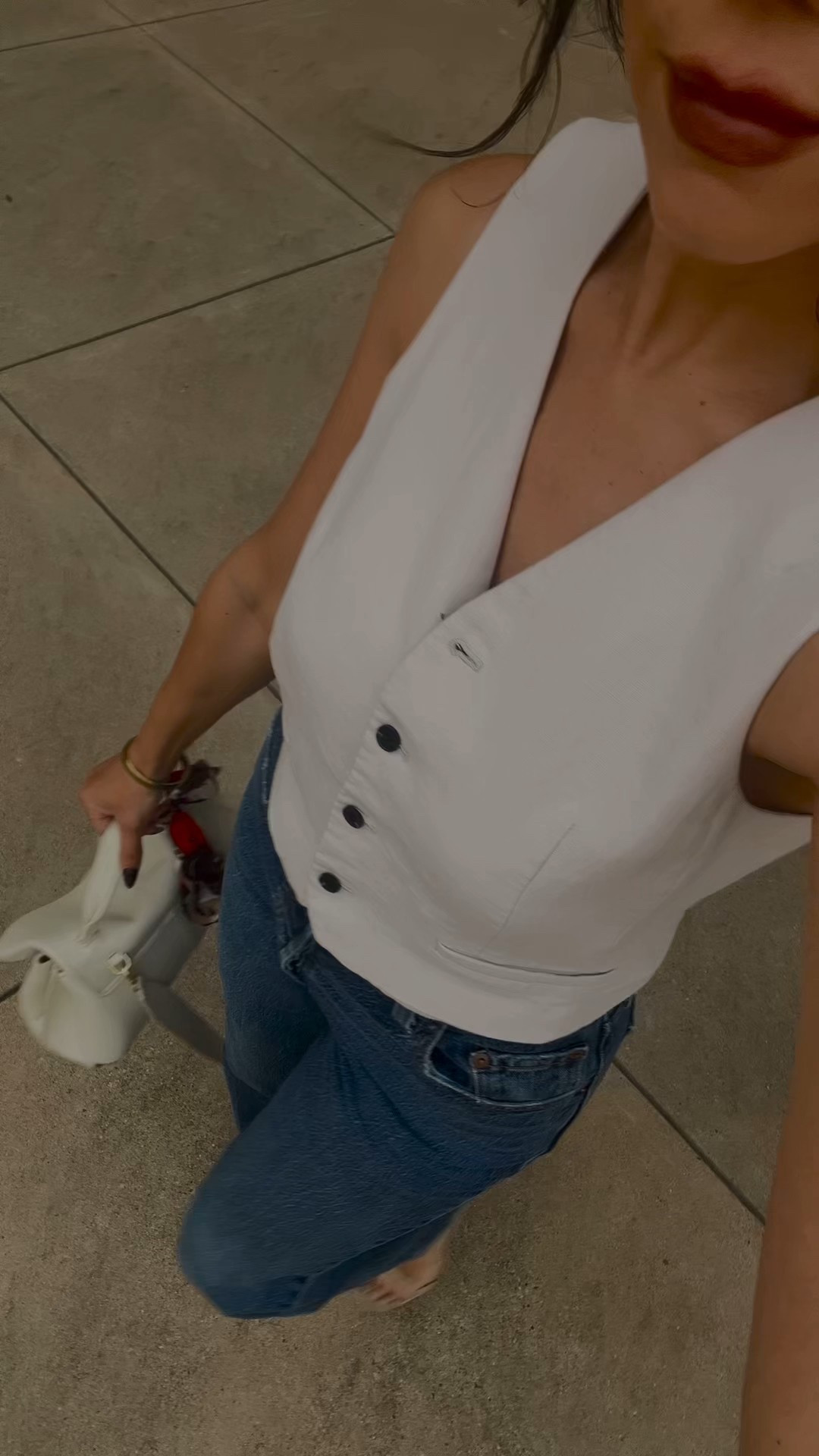 Easy jeans outfit 

#LTKFindsUnder100 #LTKStyleTip