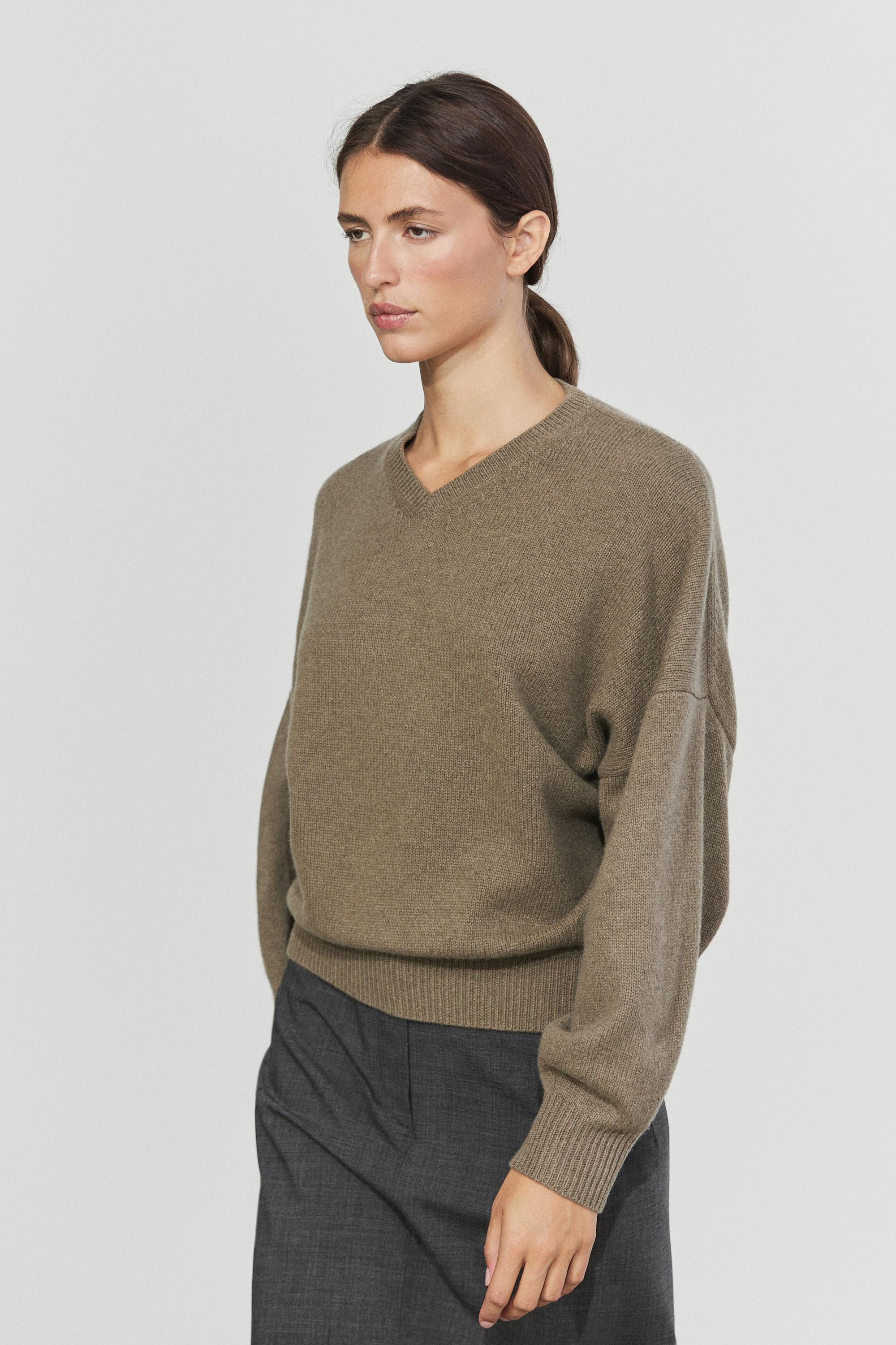 100% wool oversize knit sweater | Massimo Dutti UK