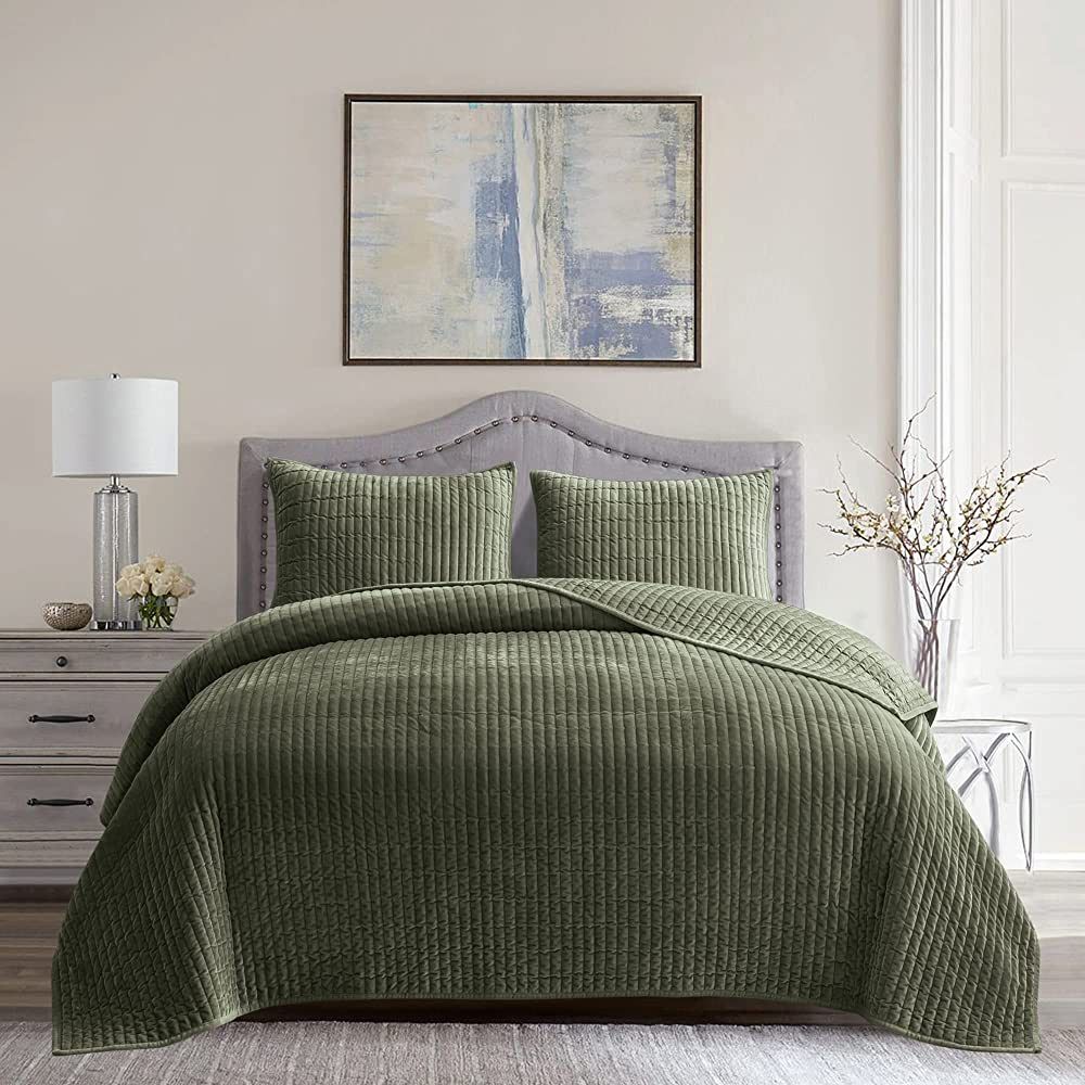SHALALA Velvet Quilt Queen Size,Striped Bedding Set,Lightweight Velvet Comforter,Luxurious Cozy S... | Amazon (US)
