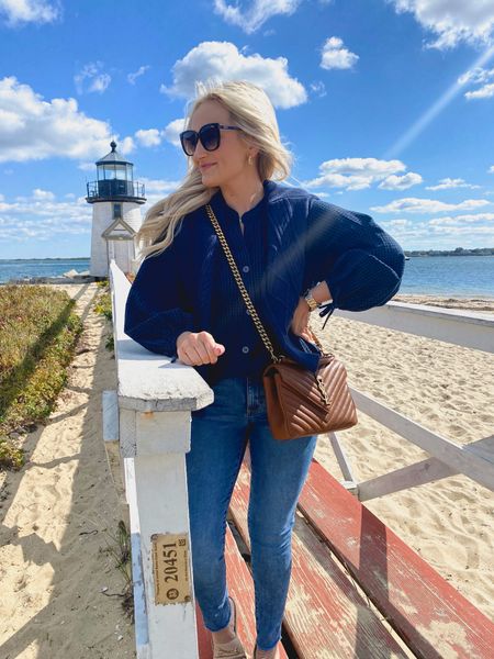 📍Brant Point Lighthouse met all of my expectations. ✔️Also, how  cute is this outfit from @walmartfashion 🦞 you can find all of my favorite affordable @walmart finds, over in the @shop.ltk app. #walmartpartner #walmartfashion #natucket