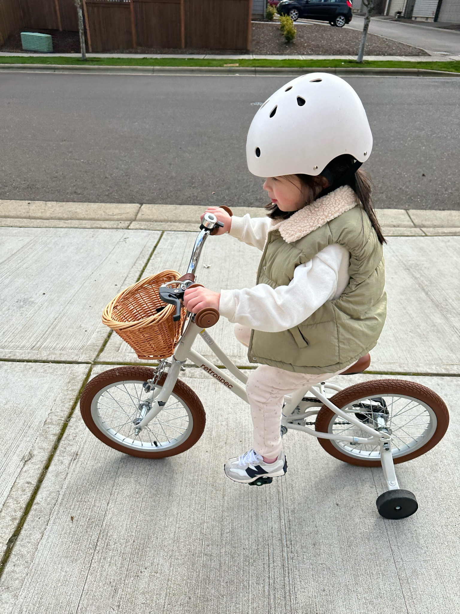 Harper’s bike, helmet, and new balance sneakers linked. These new balance sneakers are slip pms which are great for kids. They do run narrow. 

Crystalin Marie kids, kid’s new balance, neutral color kid bike



#LTKfamily #LTKkids