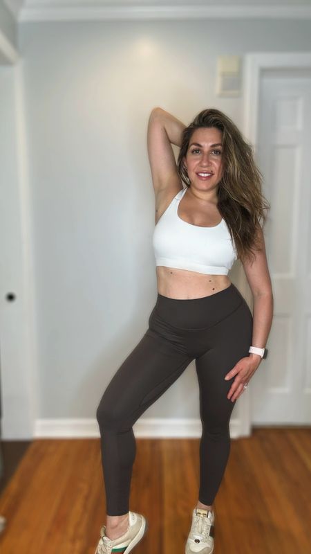 V-back leggings👯‍♀️ 
Instead of the typical straight line seam in the back, these have a V-shaped seam which is more flattering. They are comparable to a viral legging worth more than double the price of these. The fabric is buttery soft, lightweight and light compression. Perfect for Soring and Summer workouts 💪

#LTKActive #LTKVideo #LTKFitness