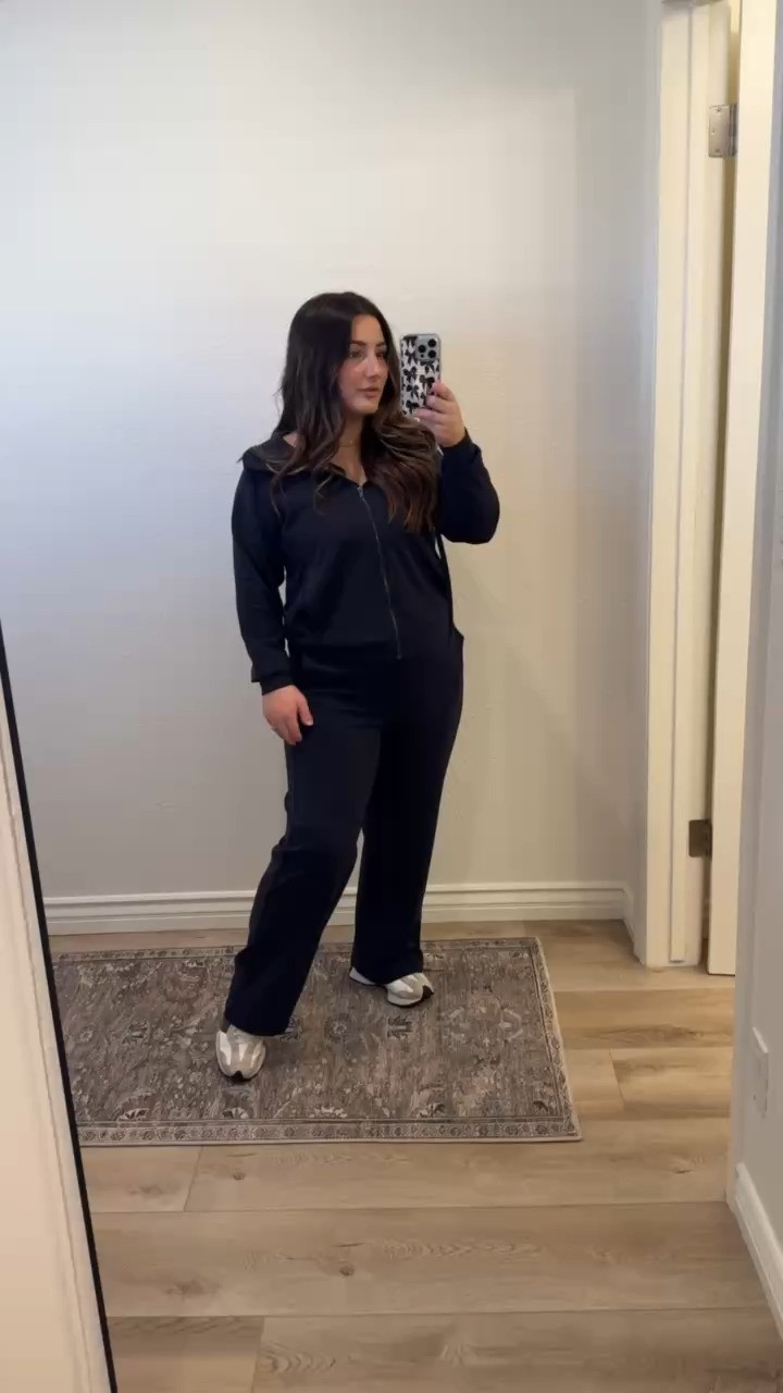 Petite friendly set from Amazon! I'm 5'0" 145lbs wearing a size small 

Available in a ton of colors and petite sizing 

Petite activewear, petite loungewear, Amazon finds, Amazon deals 



#LTKPetite #LTKActive #LTKWatchNow