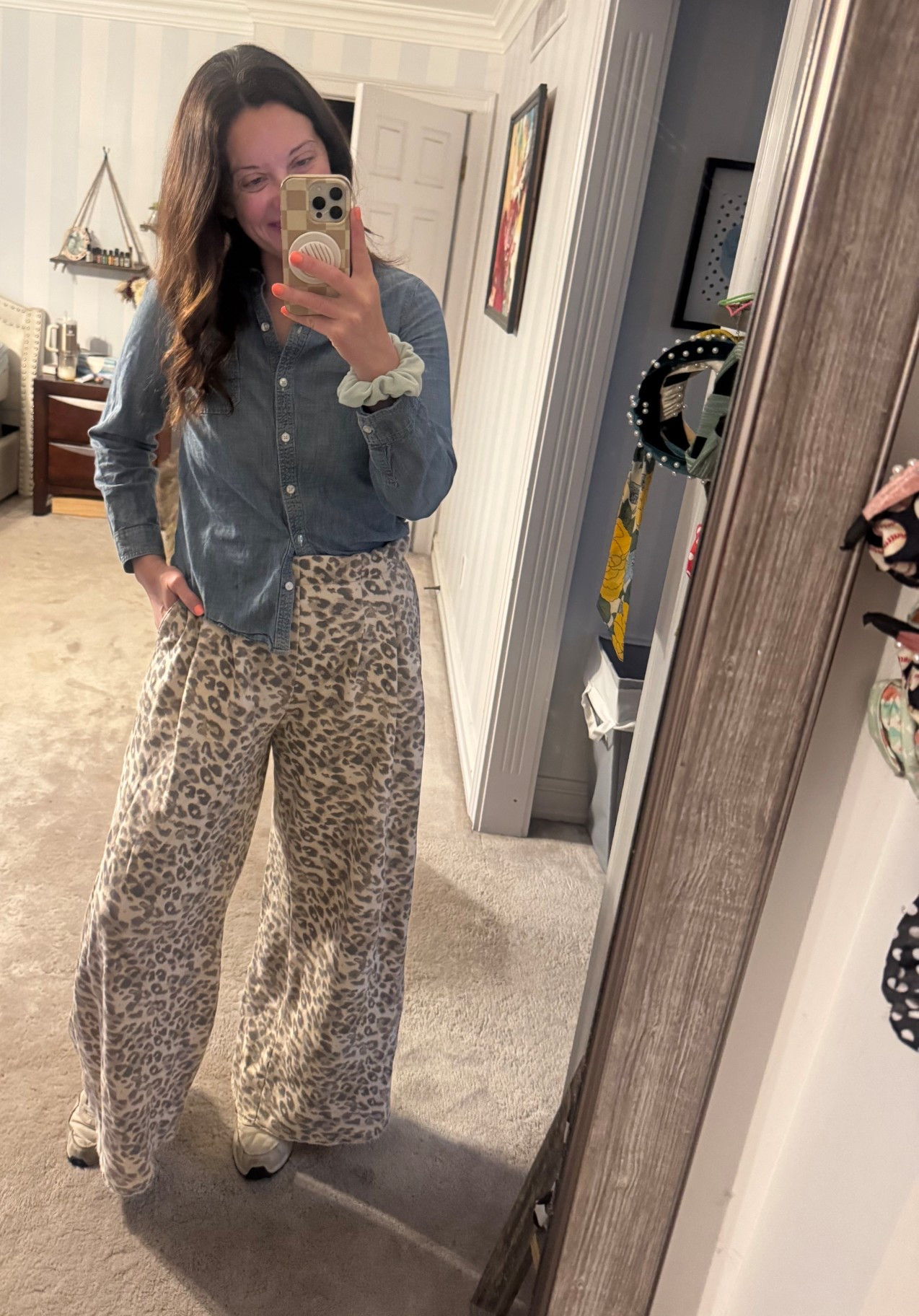 Chambray and leopard. Classic and comfy 