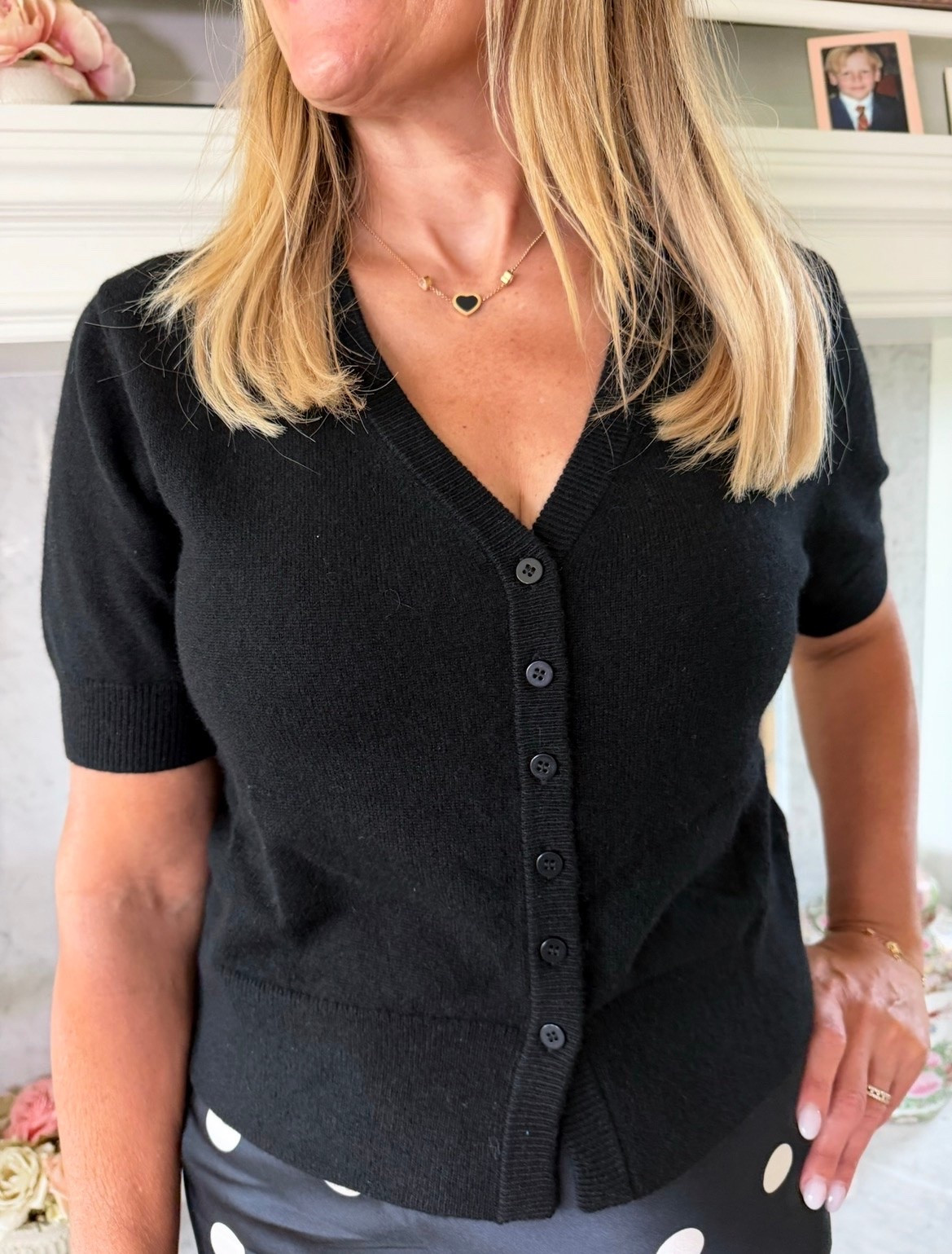 Closet staple alert 🚨 this short sleeve cashmere cardigan is a must-have for this transitional period between summer and fall! Plus, this is a perfect everyday basis made of Mongolian cashmere!

#LTKSeasonal #LTKOver40 #LTKMidsize