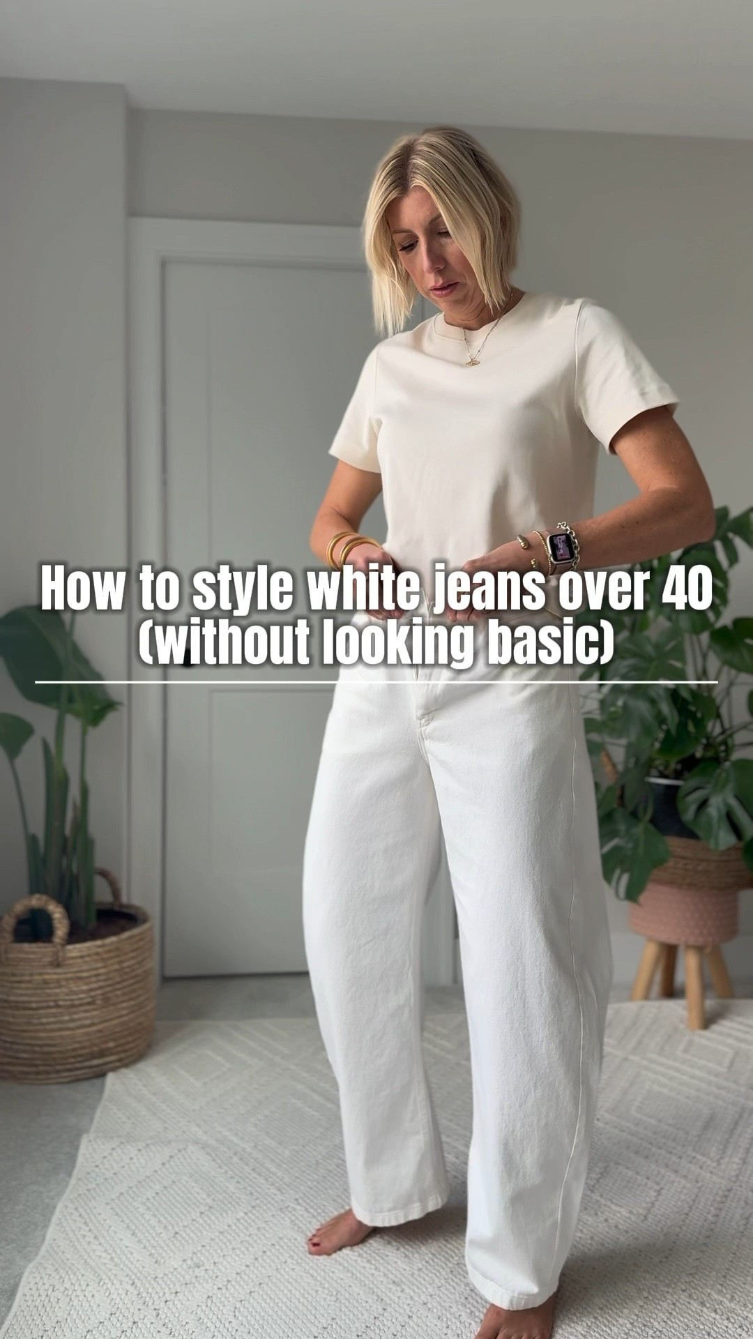 White jeans chic for Spring! 

#LTKStyleTip #LTKSeasonal #LTKOver40