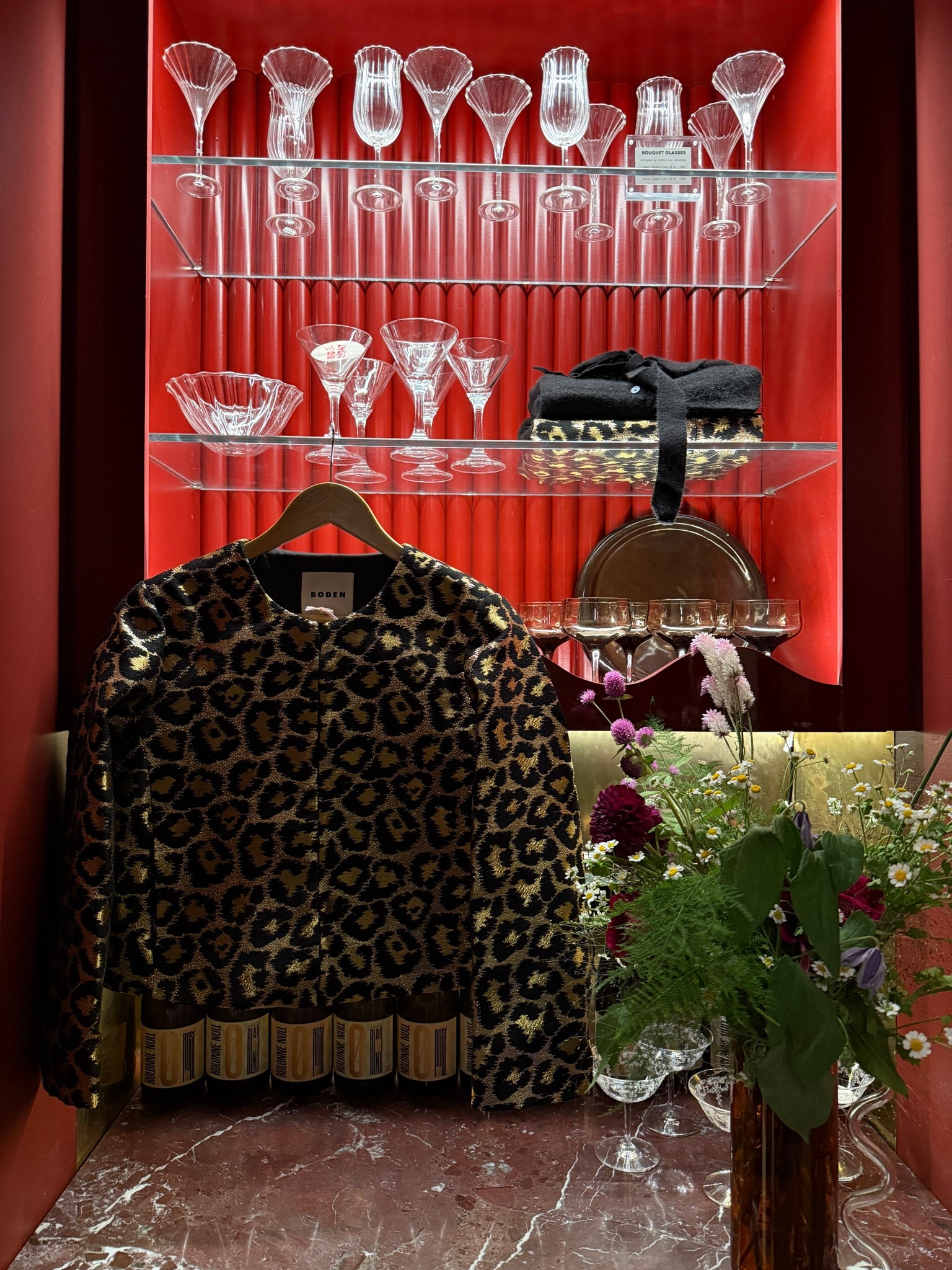 The cutest jacket for the upcoming holidays! Perfect to style for a party or festive night out ✨