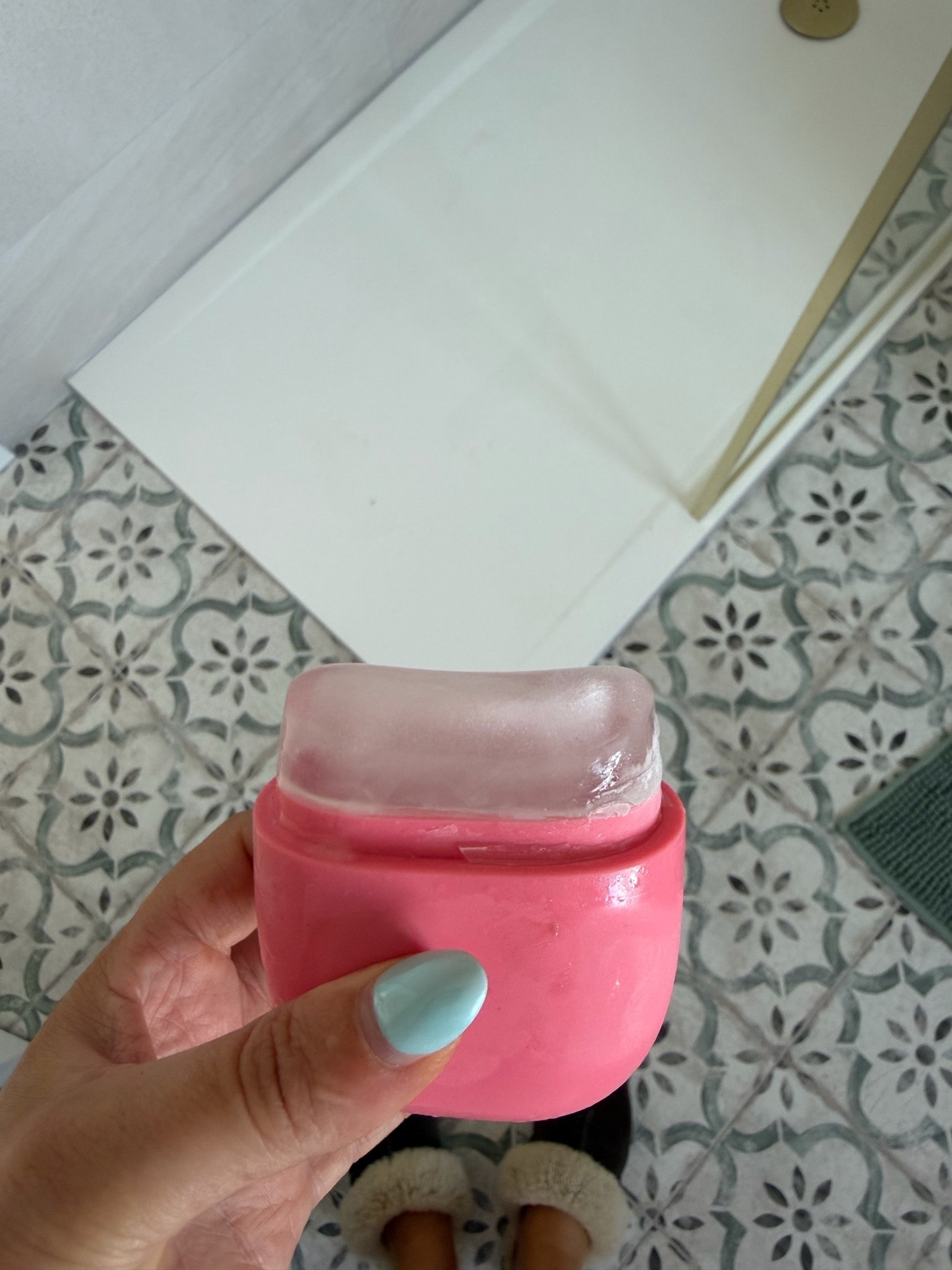 New fave thing for helping with morning puffiness and cooling down!
