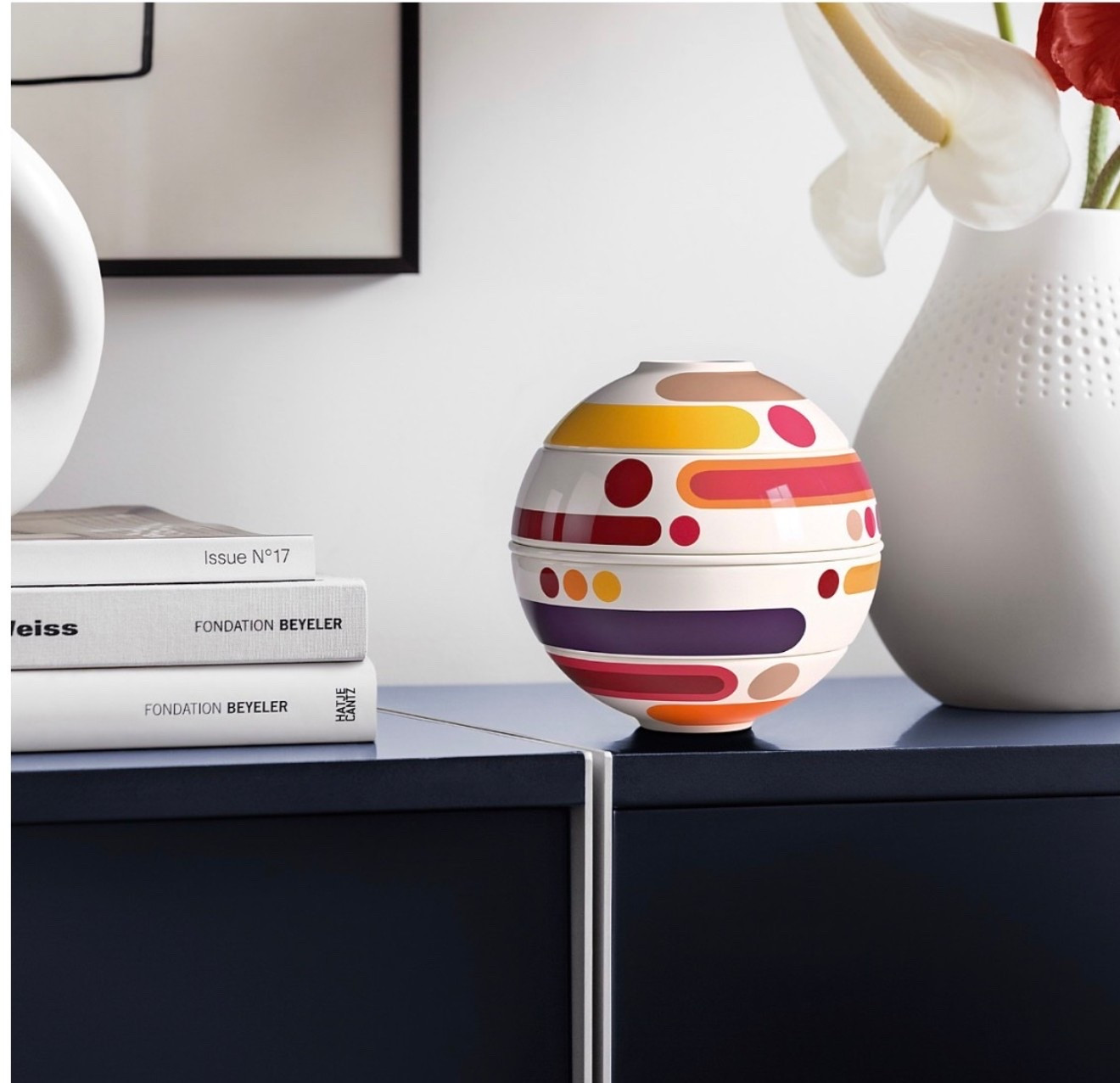 Villeroy & Boch La Petite Boule 5 Piece Appetizer Set

A striking blend of form and function, this sphere opens to reveal a five-piece appetizer set stacked together, including two bowls, two plates, and a lid

#LTKHome #LTKmomlife #LTKfoodie