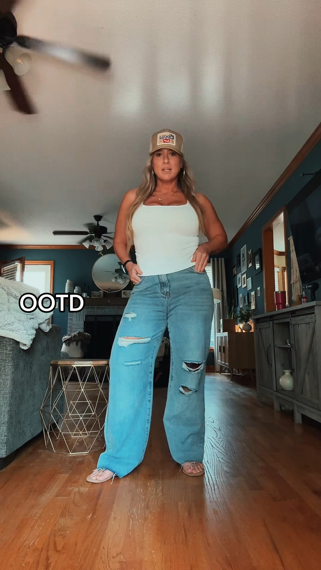 Jeans,tanks and a trucker hat! My daily go to outfit!


#LTKOver40 #LTKMidsize #LTKFindsUnder50