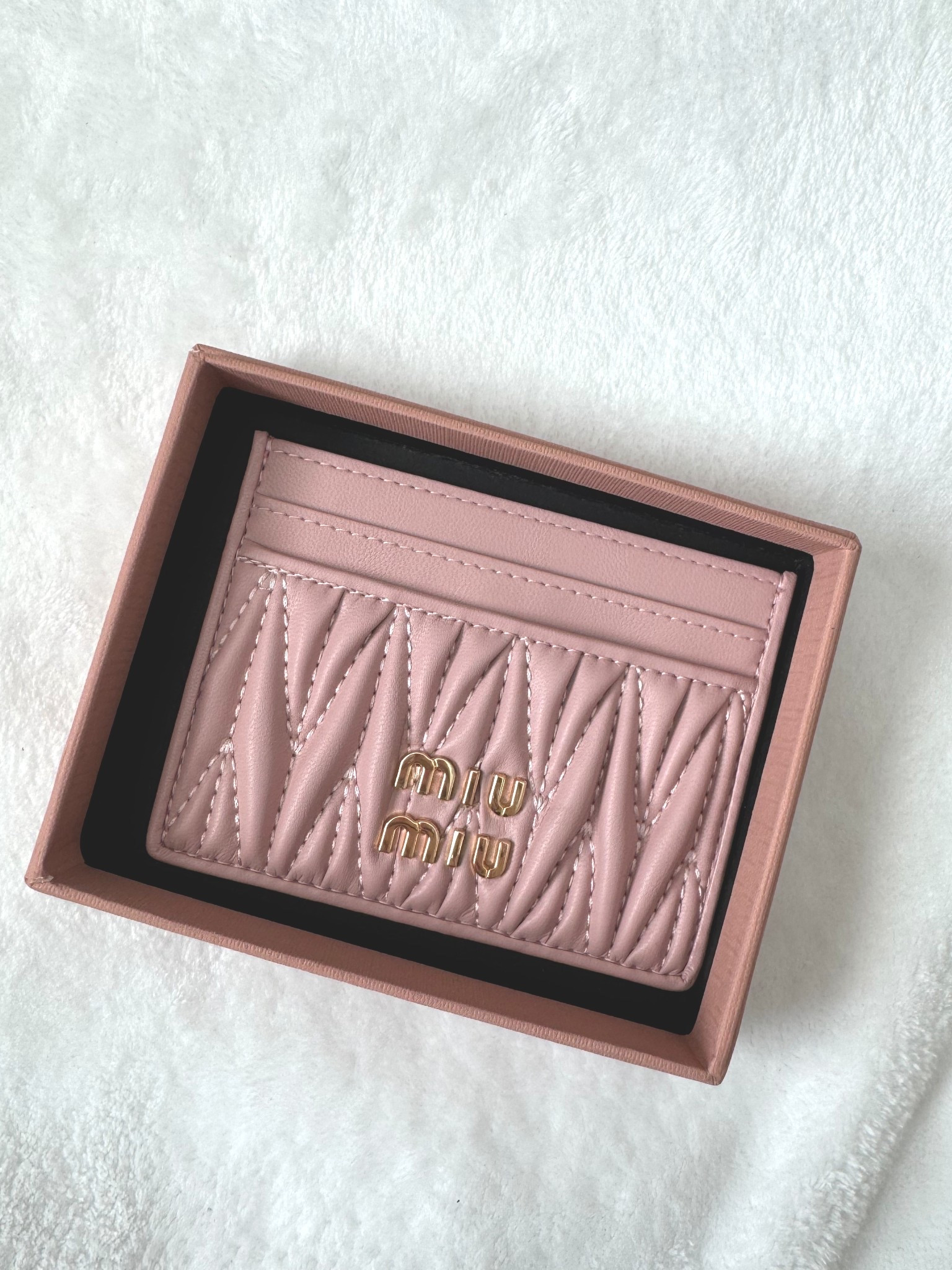 Miu miu Matelassé nappa leather card holder from DHgate #dhgate #yellowapp #miumiu

#LTKFindsUnder50 #LTKFindsUnder100 #LTKStyleTip