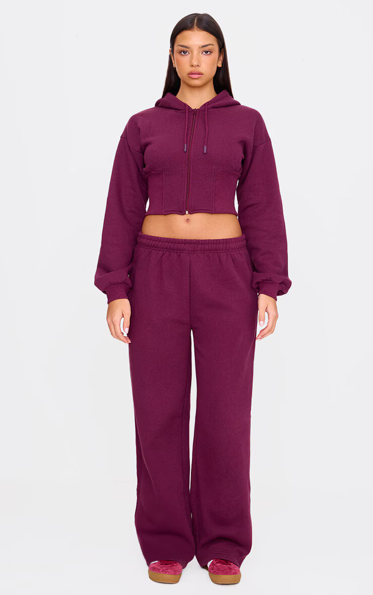 Burgundy Wide Straight Leg Sweatpants | Sweat | PrettyLittleThing US