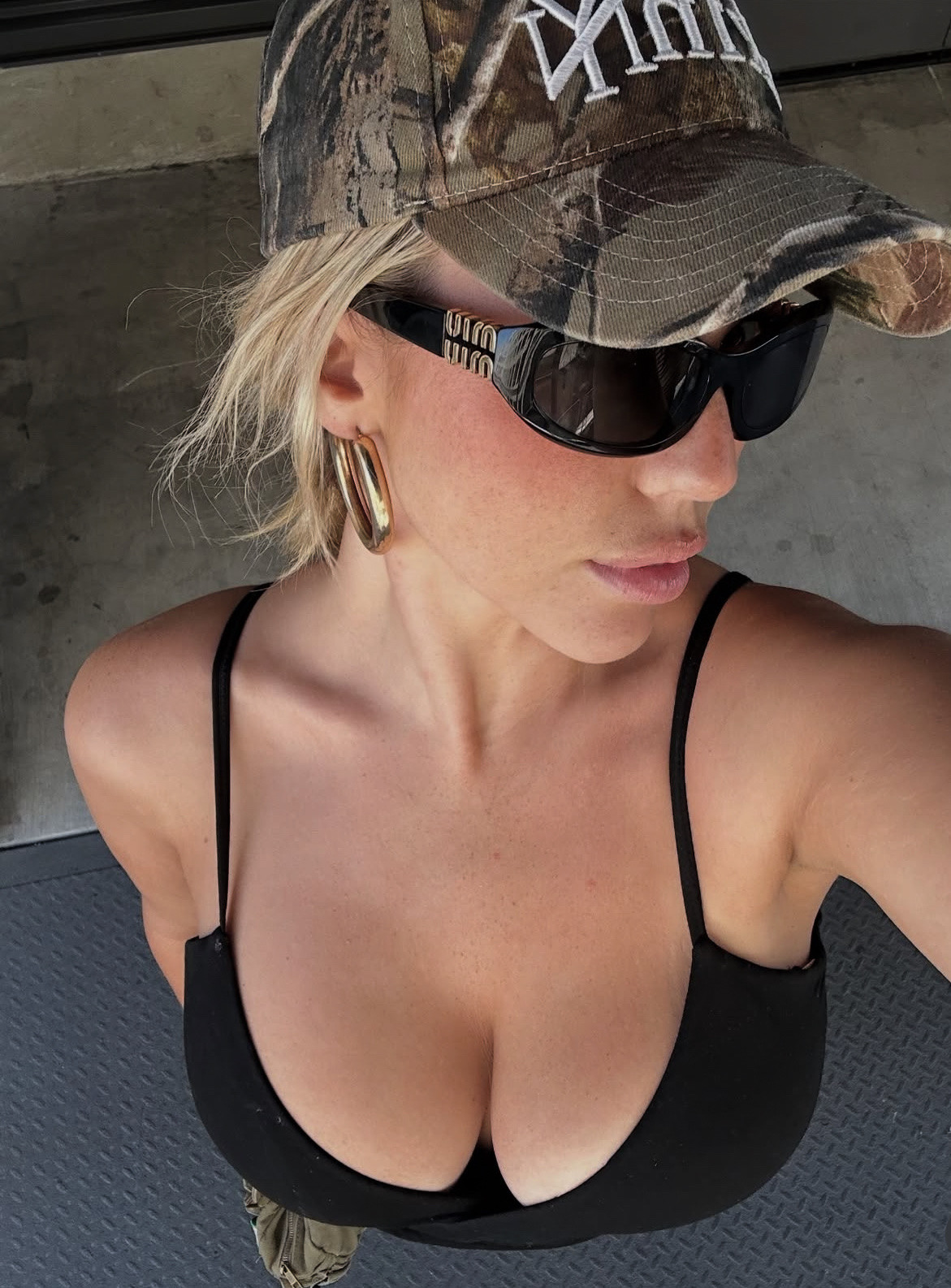 <333

Sunglasses, tank top, camo hat 

#LTKStyleTip #LTKSeasonal