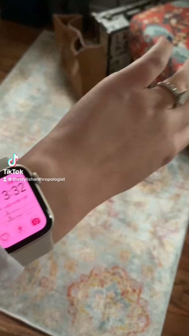 Apple Watch fan 

#LTKFind #LTKSeasonal #LTKU