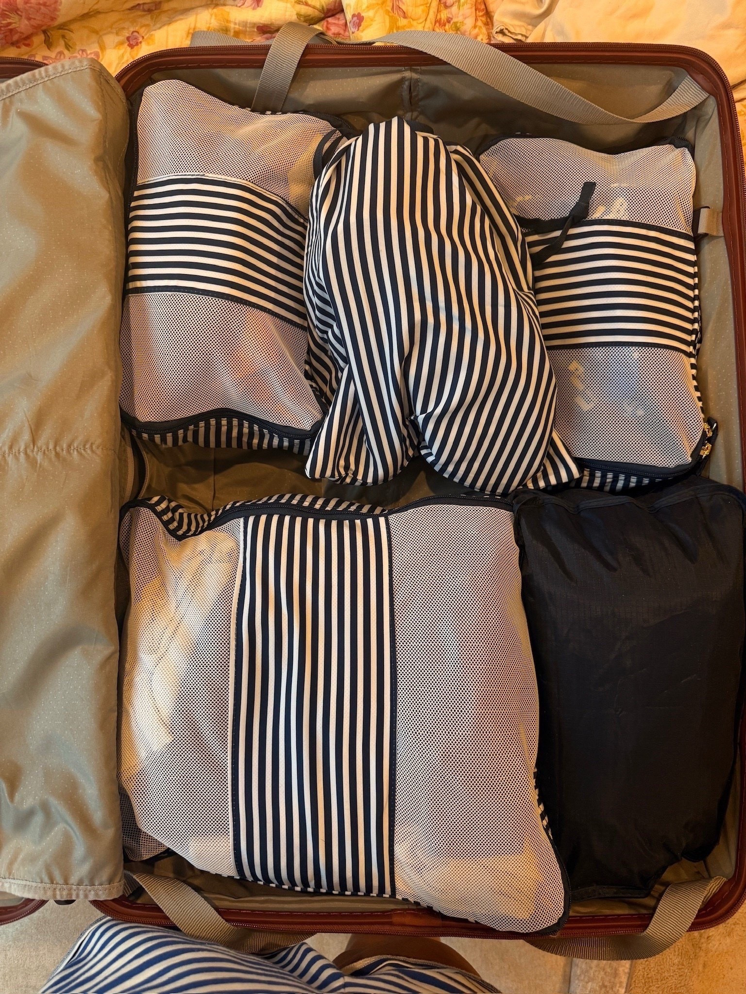 these travel cubes are so efficient for packing and staying organized + they come in so many cute patterns 😇

Packing cubes, packing essentials, travel bag, suitcases, spring break, vacation, Morgan Hancock

#LTKTravel