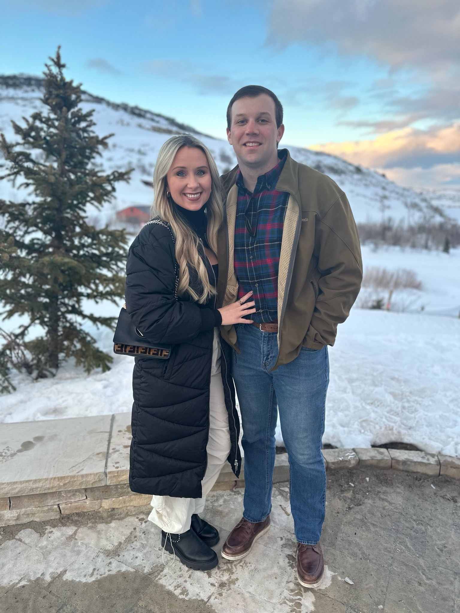 Another après-ski outfit. Our night out to dinner! I couldn’t link the exact boots I’m wearing but the ones I linked are ON SALE 🤩

Puffer, sweater, turtle neck, parachute pants, fendi 

#LTKfit #LTKstyletip #LTKtravel