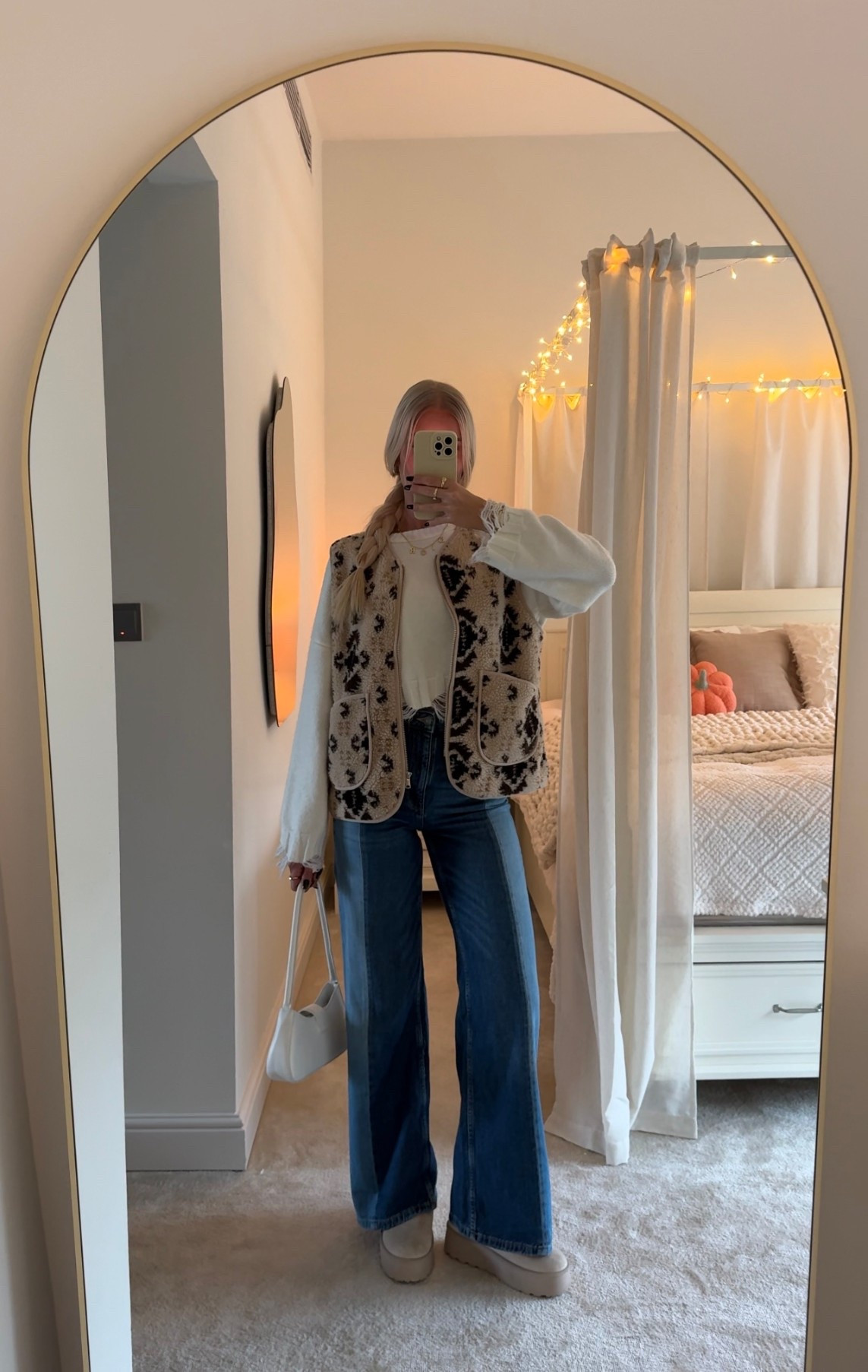Fall outfit 🧸✨

#LTKFindsUnder100 #LTKSeasonal #LTKStyleTip