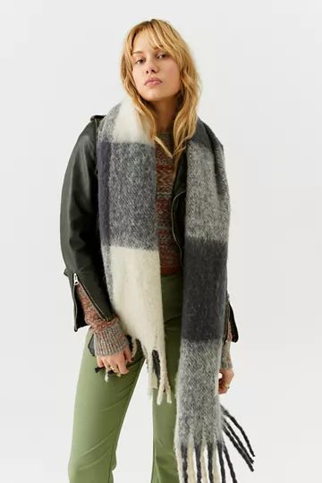UO Check Scarf | Urban Outfitters (US and RoW)