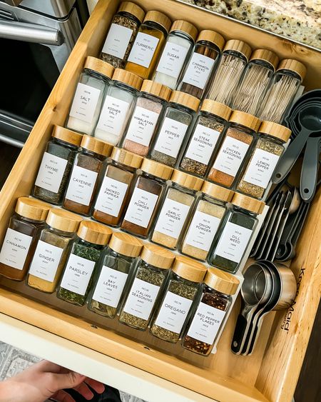 Jumped on the spice drawer organizational bandwagon!! Linked everything you need below — it was actually easy & quick🙌🏼

Spices. Spice drawer. Spice rack. Glass bottles. Organization. Amazon. Amazon Finds. Spice Labels. Labels. Kitchen. Kitchen Organization. 

#LTKhome #LTKFind #LTKunder50