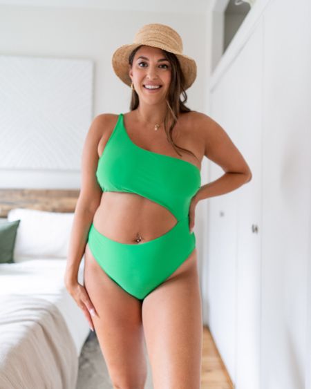 Cupshe green cut out swimsuit 

DISCOUNT CODE: BEREZ15: 15% off orders $70+ BEREZ20: 20% off orders $109+ 

#cupshe #swimsuit 

#LTKU #LTKFind #LTKswim