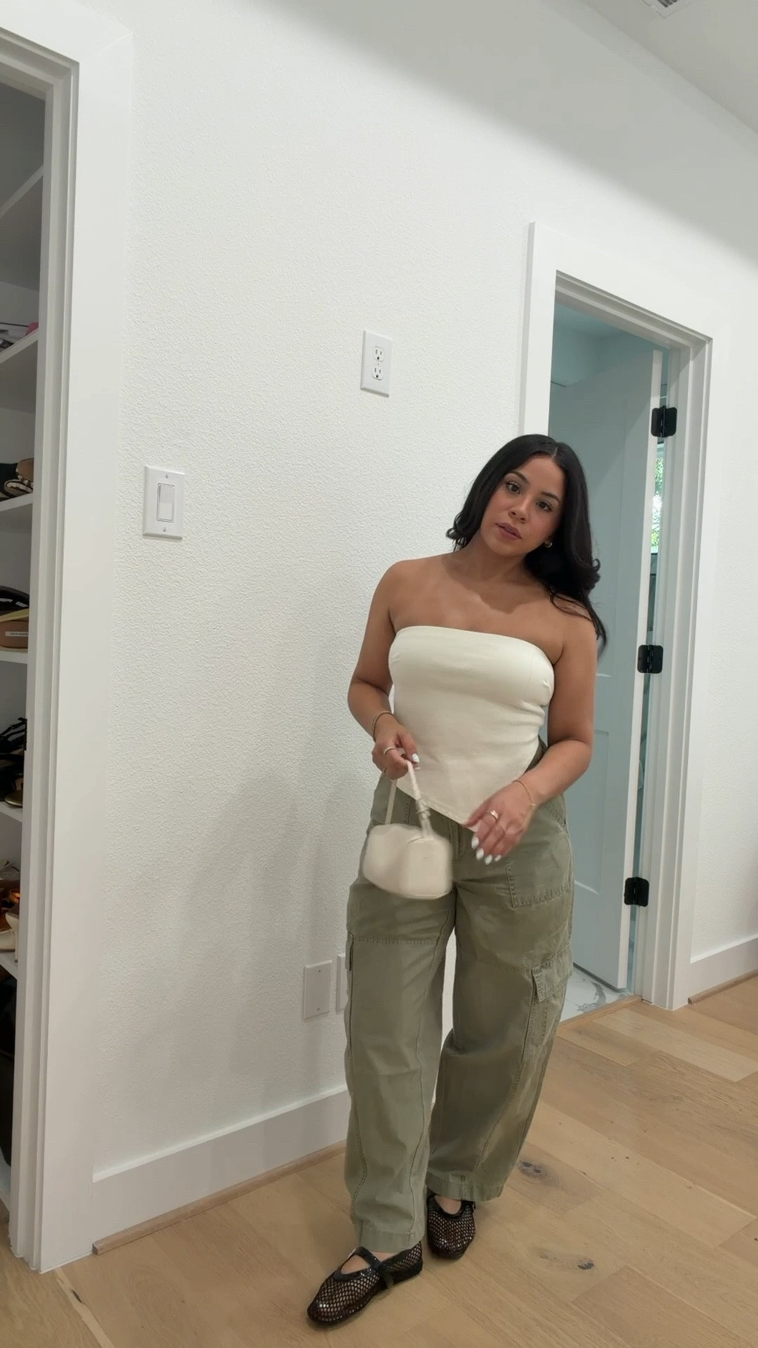 Top: small
Pants: 2 
Flats: 6.5 
White bag

#LTKgrwm #LTKootd #LTKSaleAlert