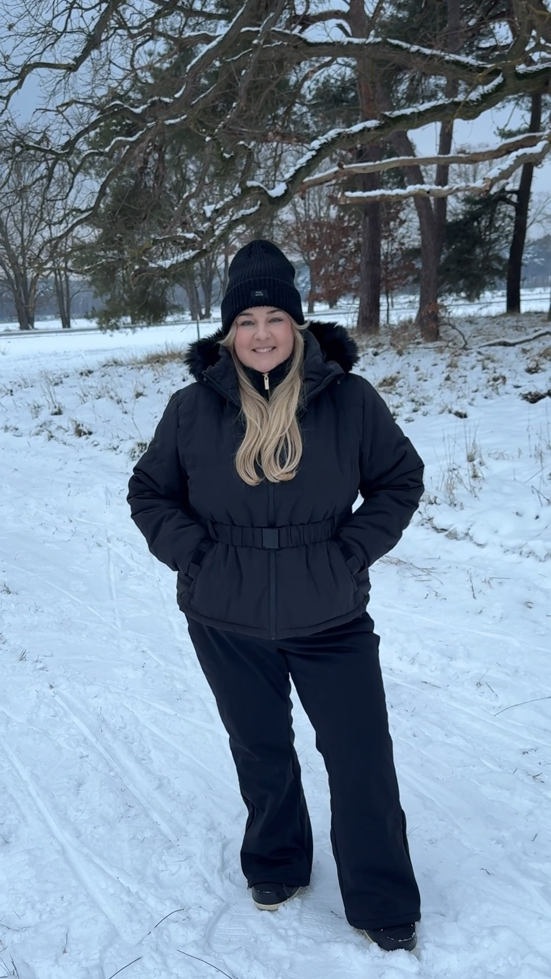 Winter Ski Outfit 🖤

#winter #ski #plussizefashion #thermo

#LTKwinter #LTKplussize #LTKdeutschland