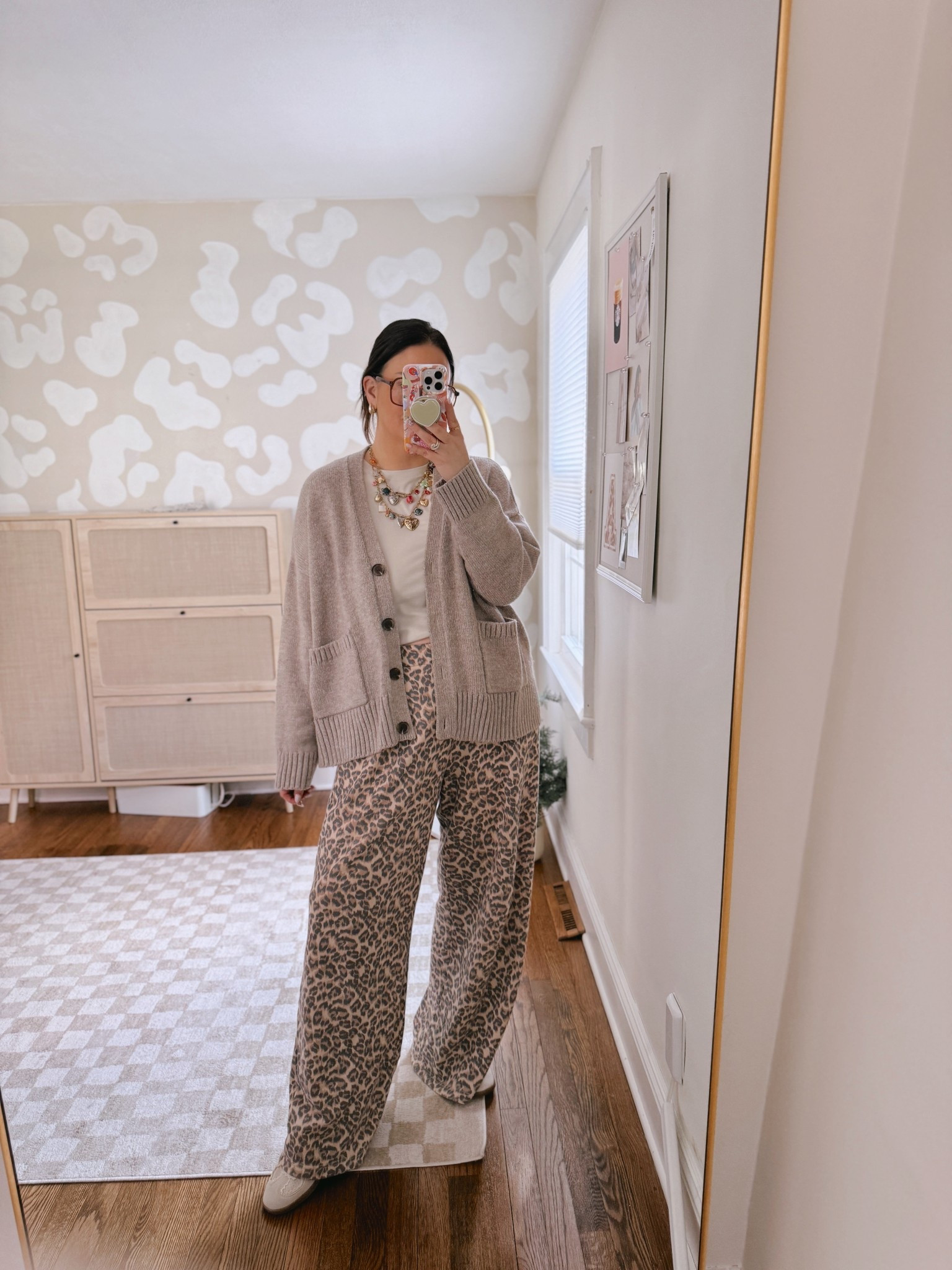 Casual comfy outfit… these pants run BIG and long, I’m in the large but prob should’ve done a medium.. wearing a large in this $10 tee that’s truly PERFECT, and an XL in the sweater

#LTKSaleAlert #LTKFindsUnder50 #LTKMidsize