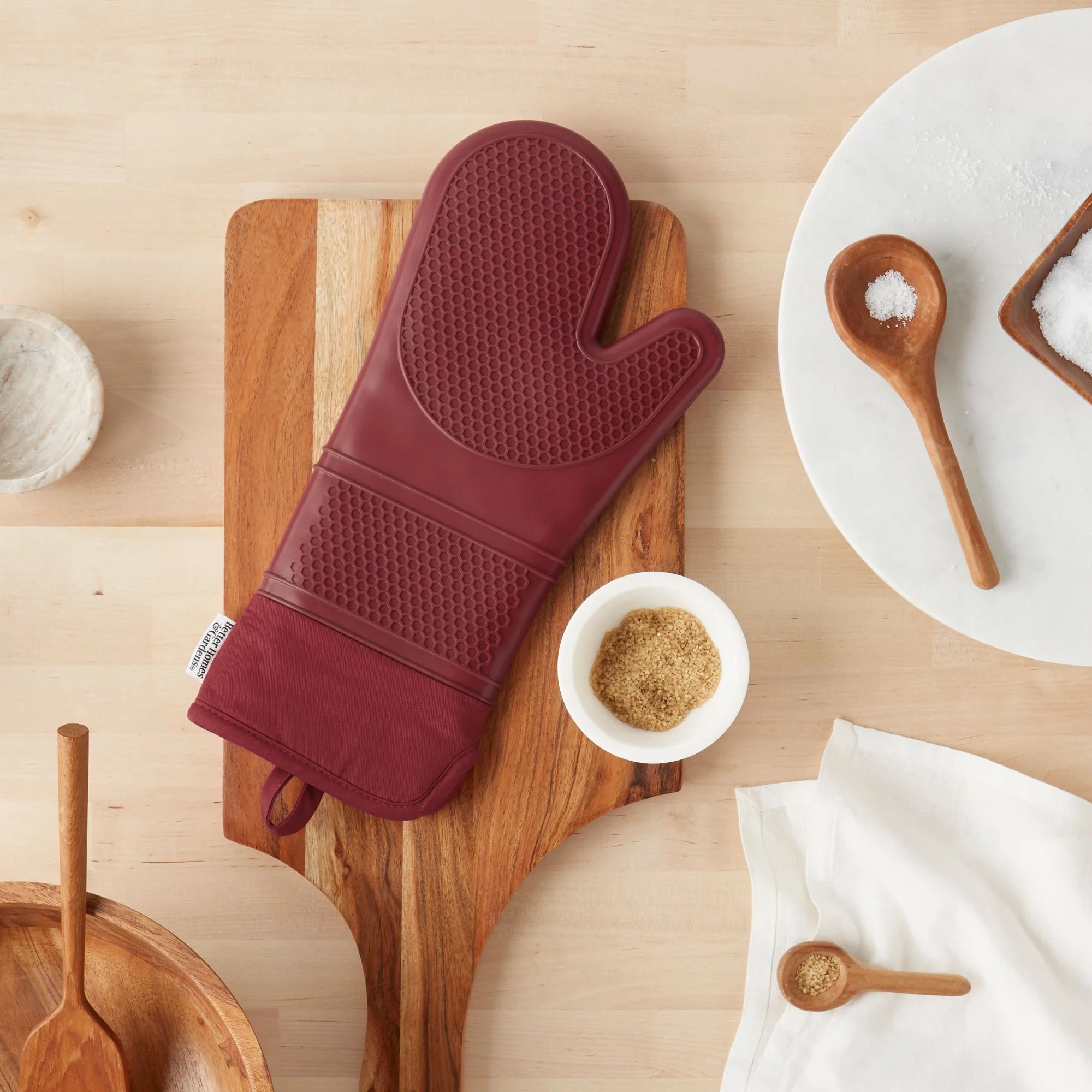 Better Homes & Gardens Honeycomb Oven Mitt, Red Mark, 7"W x 15"L - Walmart.com | Walmart (US)