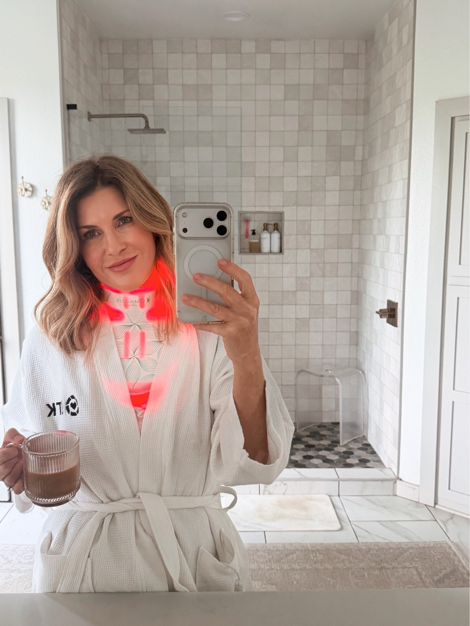 LED red light therapy

#LTKMidsize #LTKselfcare