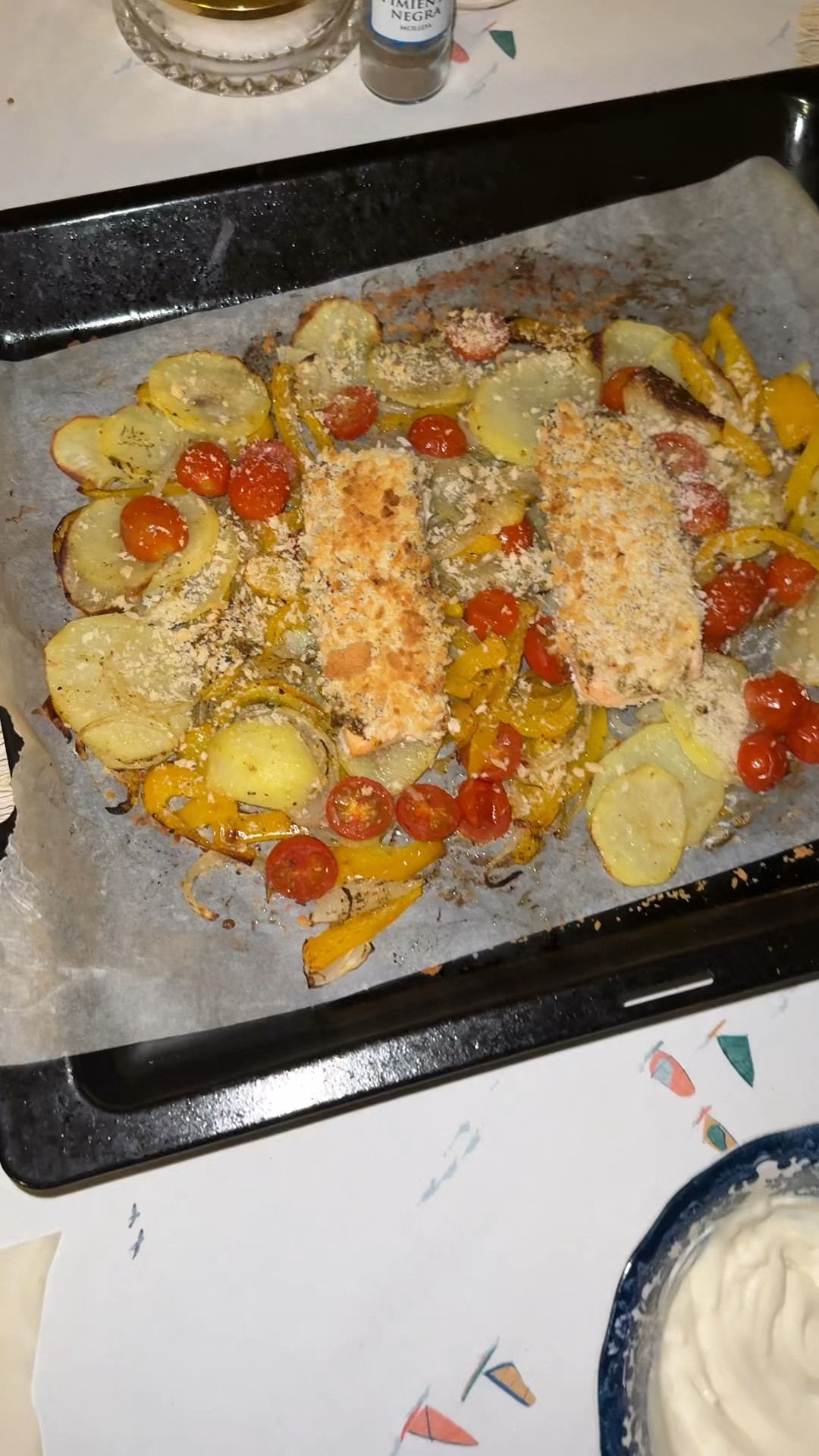 Oven-baked Norwegian Salmon with a Panko Crust - served with roasted vegetables and lemon mayonnaise

@HelloFresh recipe, get discount and free desert for life by using my link https://www.filify.co/SHAbR for ES or my code HELLOES277 for international 🥰 ad #hellofresh #recipeoftheday #foodtok #comidatiktok #easyrecipe 

#LTKnederlands #LTKhome #LTKeurope