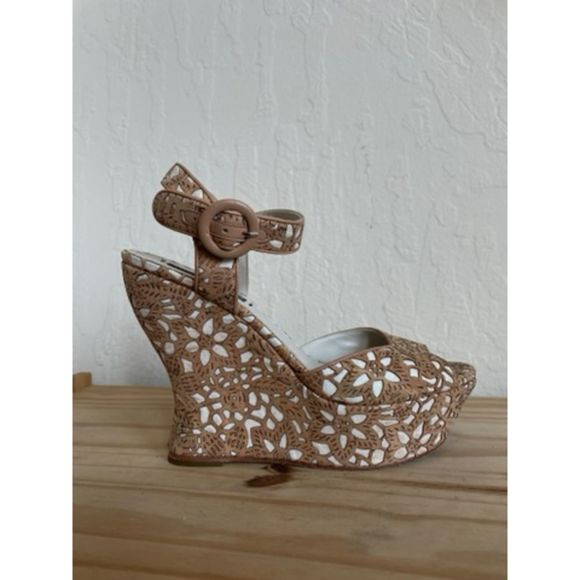 Alice + Olivia cork wedge platform sandals | Poshmark