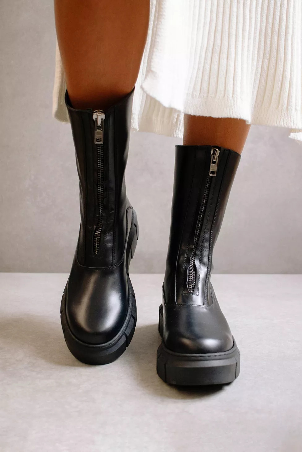 ALOHAS Peak Zipper Leather Ankle Boot | Urban Outfitters (US and RoW)