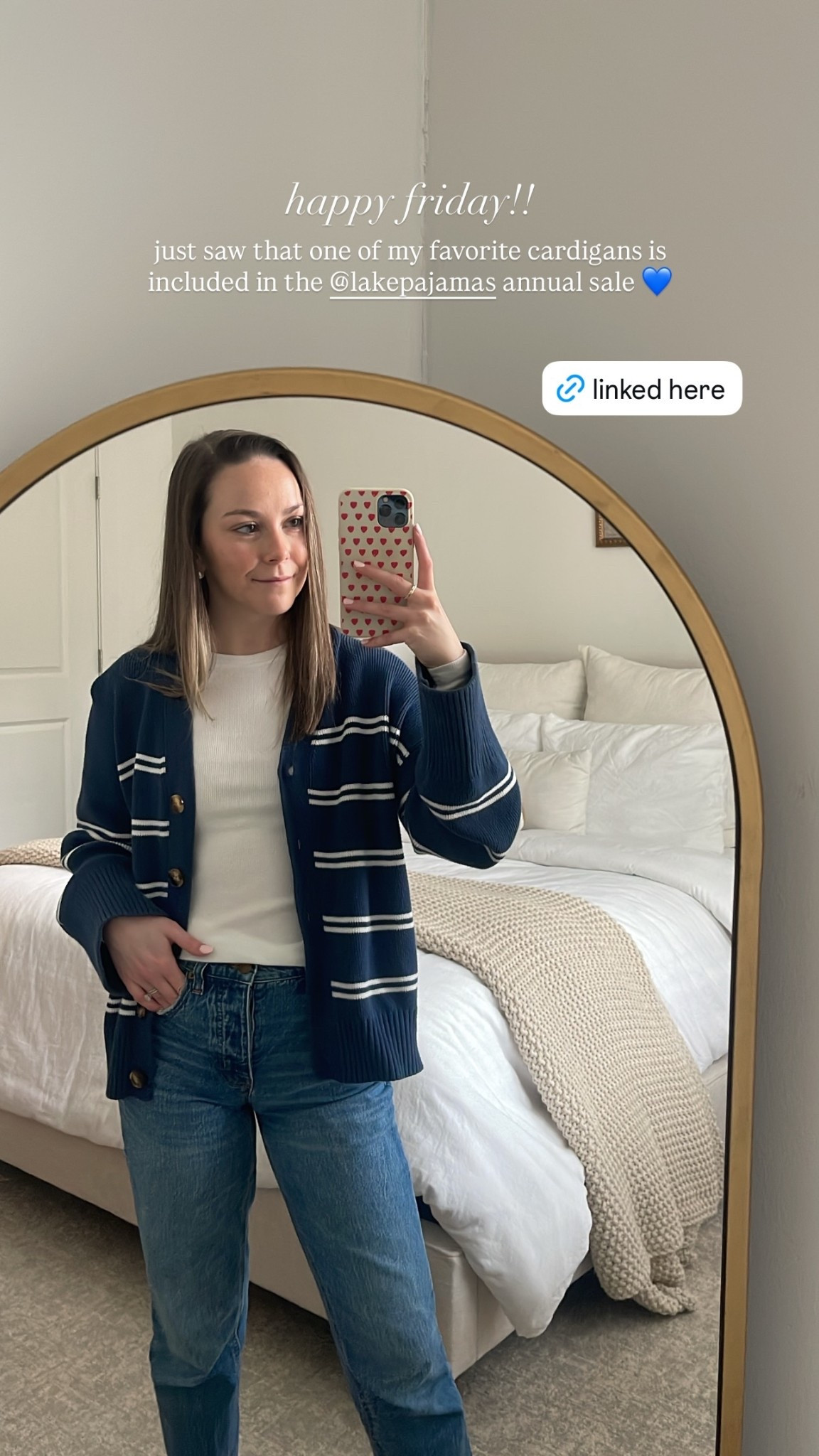 happy friday!! just saw that one of my favorite cardigans is included in the @lakepajamas annual sale 💙