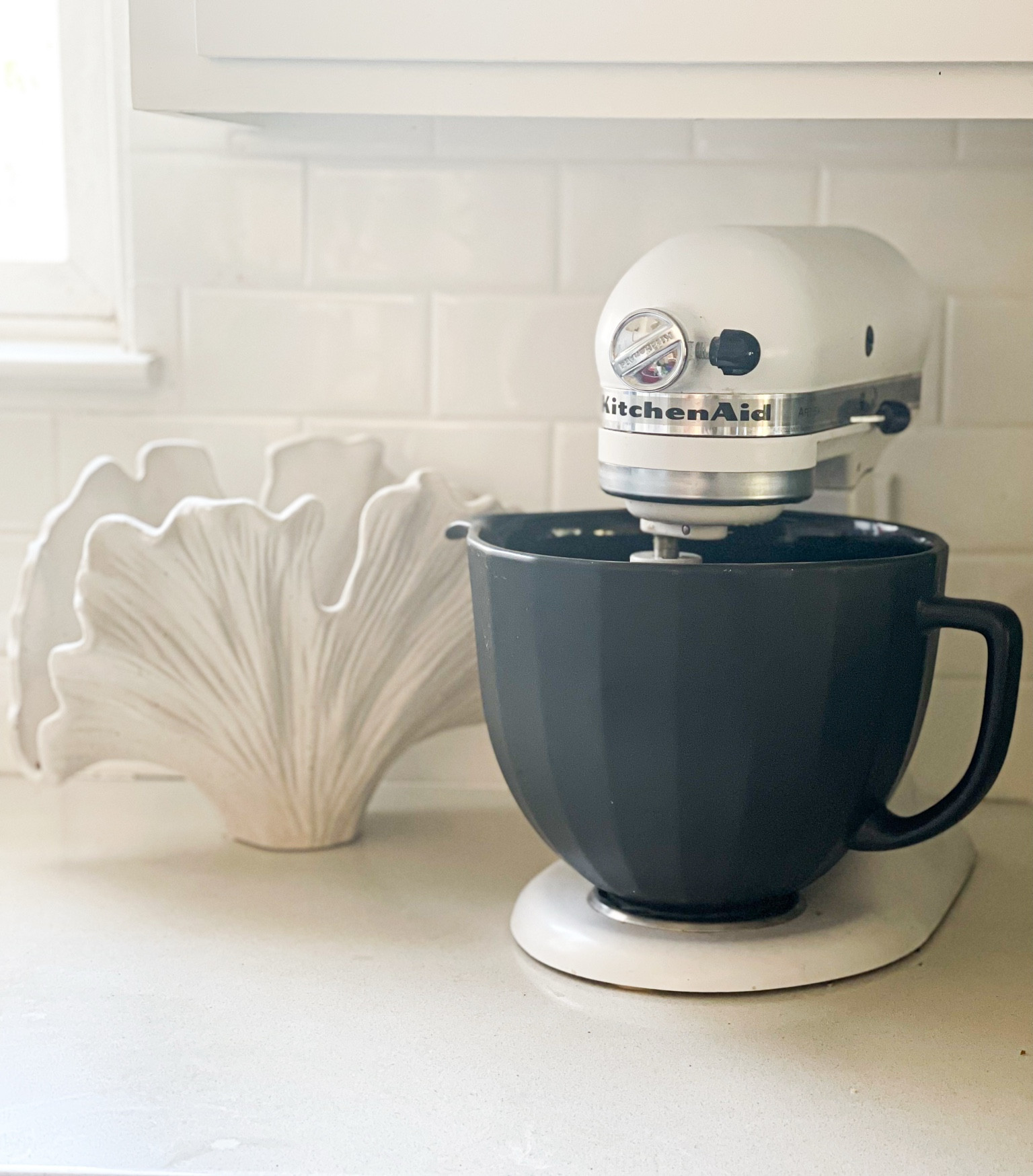 Beautiful vase, Kitchen Aid stand mixer and modern mixing bowl on sale for Cyber Monday! ❤️

#LTKCyberWeek #LTKGiftGuide #LTKHome