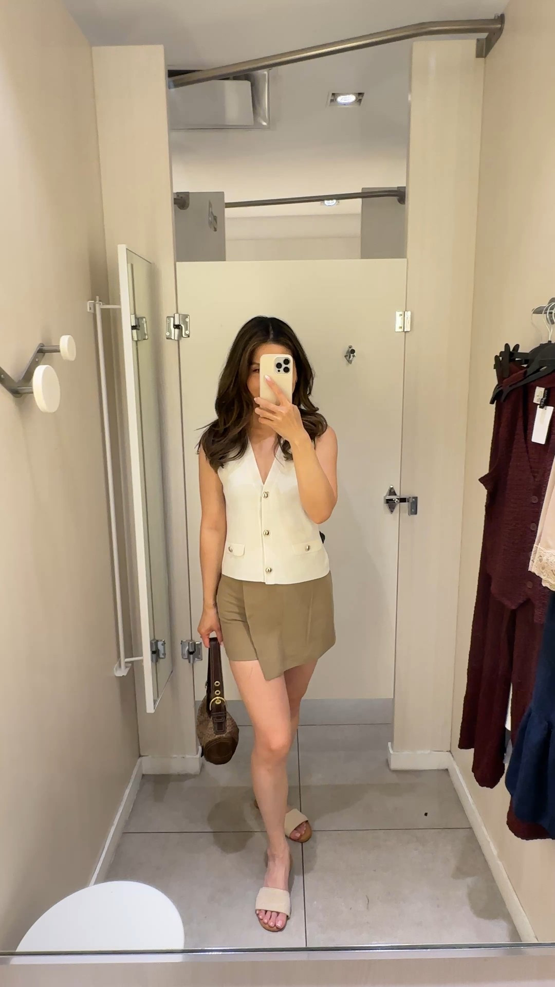 Cute & classy look 

#LTKtravel #LTKsummer #LTKpetite