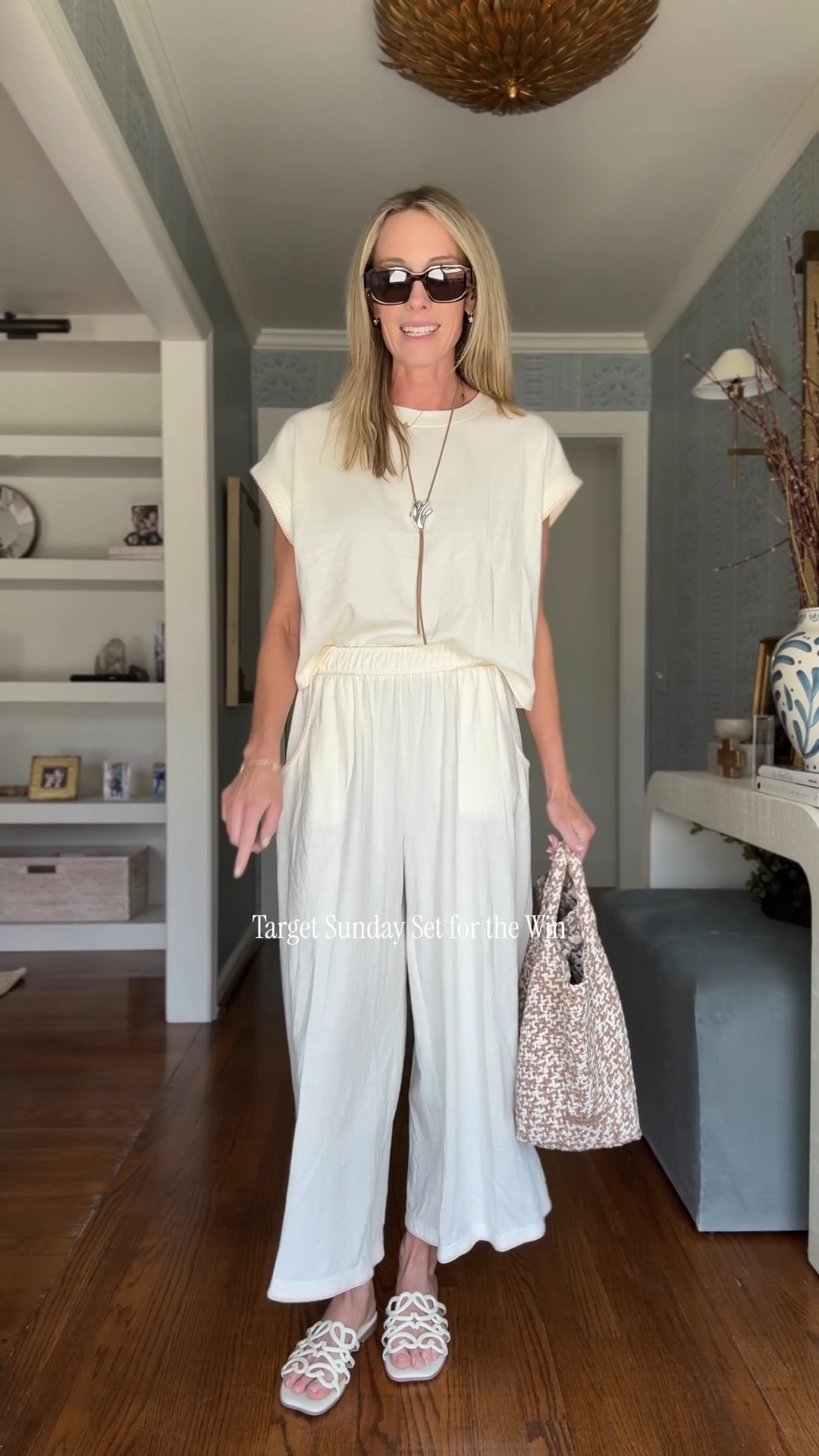 These cotton sets are amazing! Such an on trend shape for spring but also so classic. Perfect comfy daytime looks. Size small! 