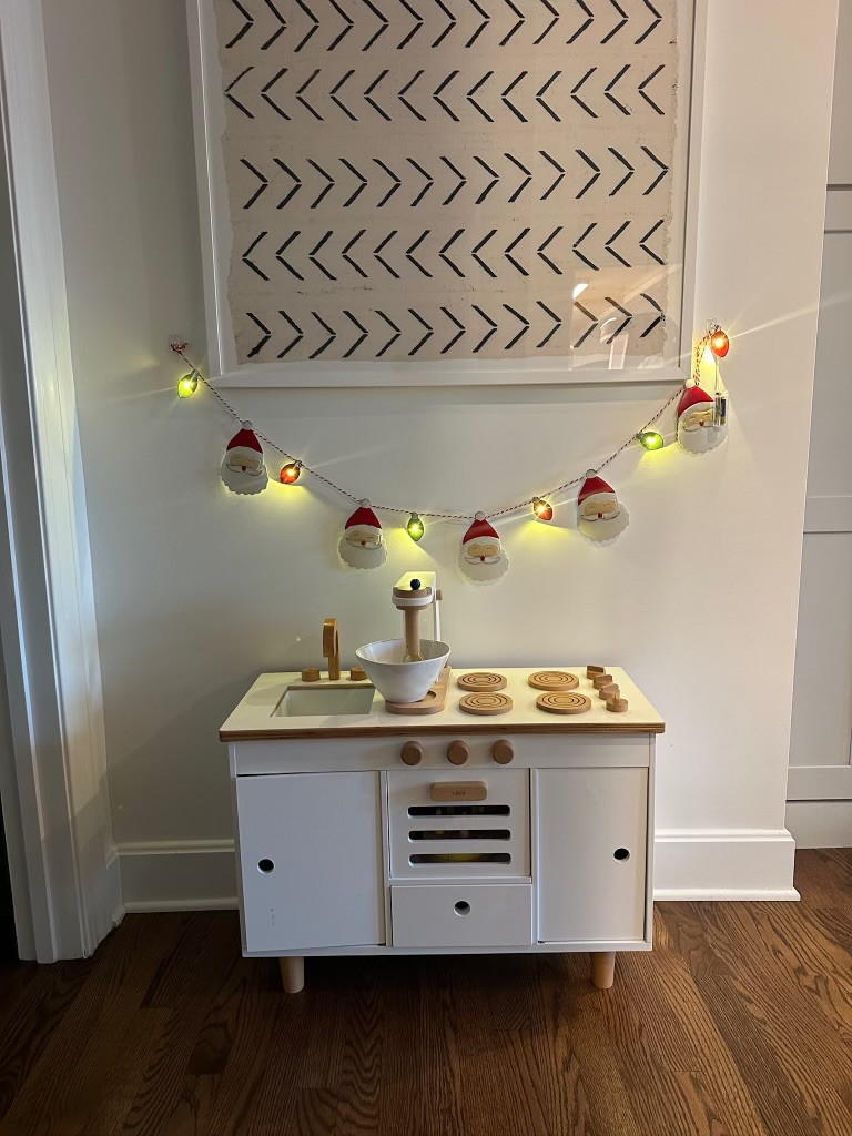 Toddler Seasonal Kitchen🎁✨

seasonal kitchen, toddler kitchen, toddler play kitchen, toddler play, gift guide, gift ideas, gift ideas for toddler, christmas garland, Grace White, A Southern Drawl 

 #LTKGiftGuide #LTKHoliday #LTKKids