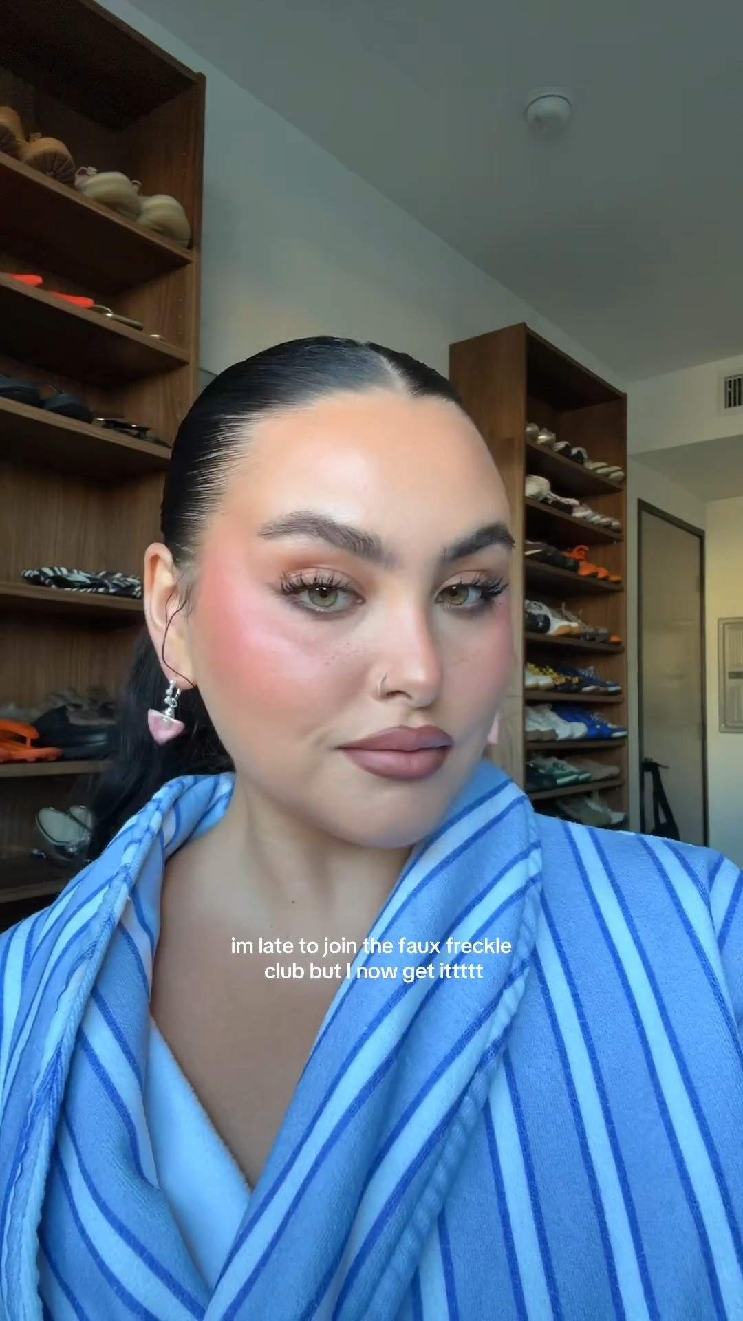 no like I completely understand now😭😭😭😭 @tarte cosmetics 

#fauxfreckles #glowymakeup #naturalglam 

#LTKBeauty