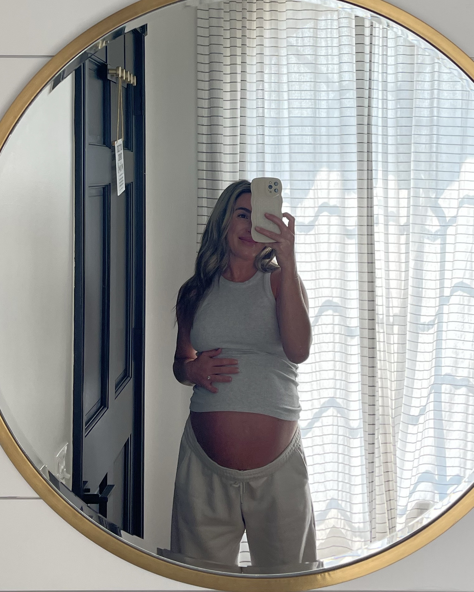 I’m 5’2” 40 weeks pregnant in small sweats (up one size for pregnancy)