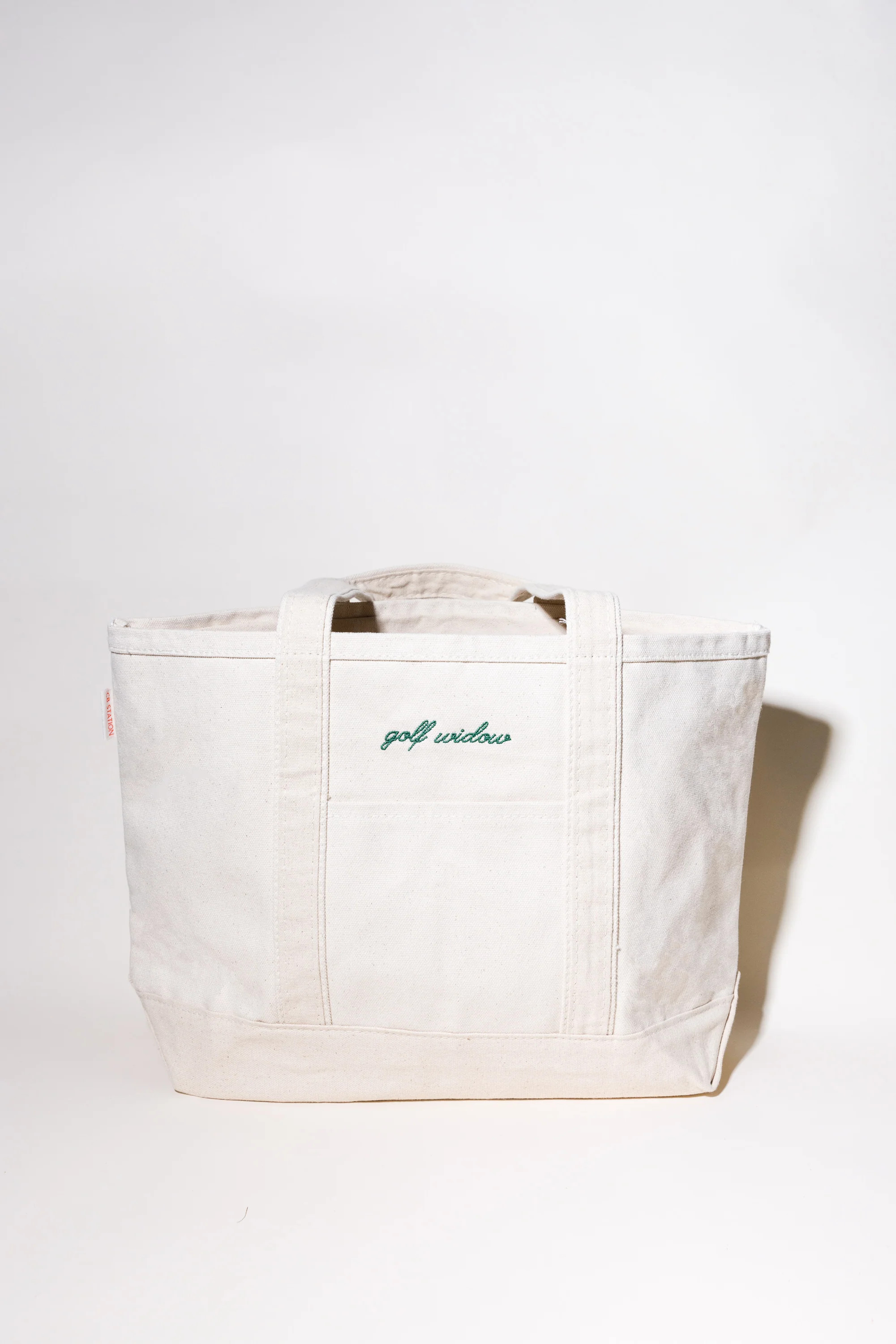 Golf Widow Medium Classic Tote | Match South