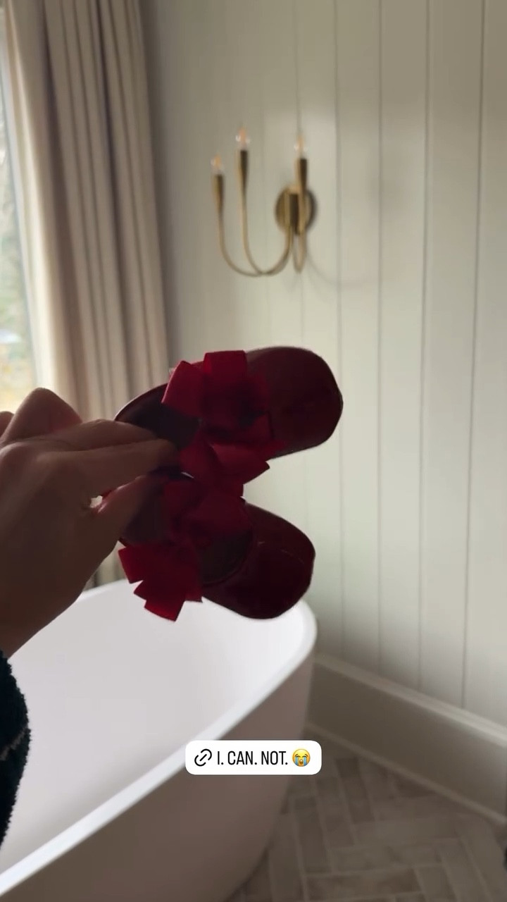 Lennon’s precious holiday outfit Mary Jane’s!! ♥️🥹

#LTKHoliday #LTKBaby #LTKKids