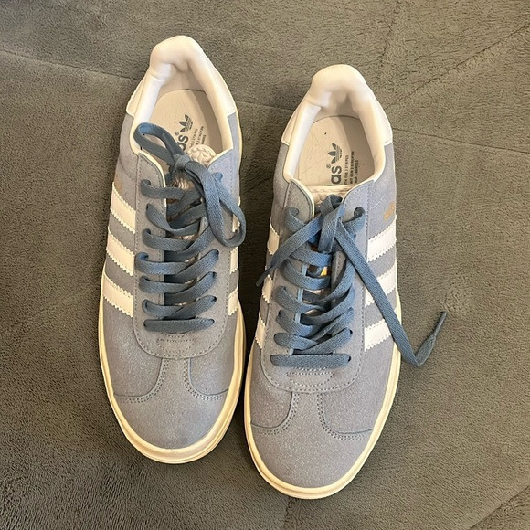 BLUE gazelle adidas, womens 8.5, mens 7 | Poshmark