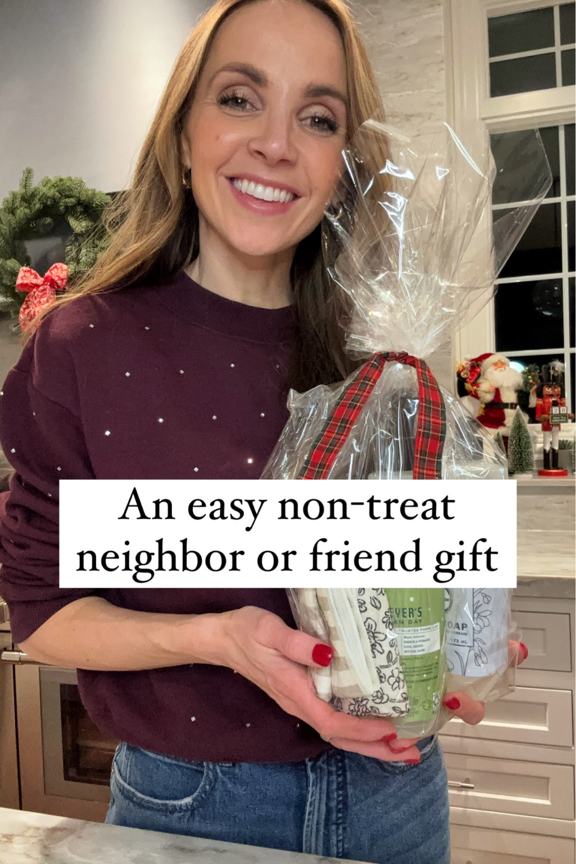 Need an easy neighbor or friend gift that’s not food?? This is a good idea!